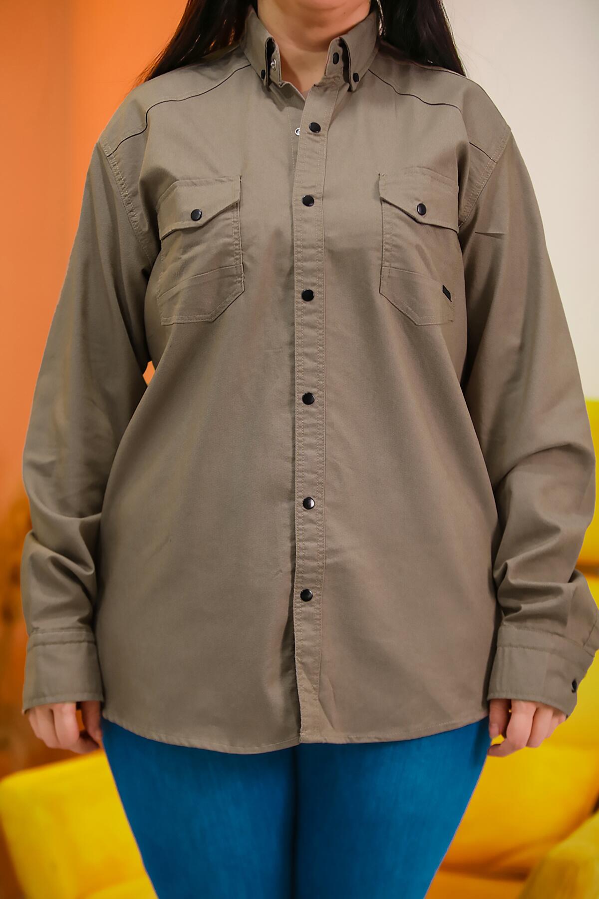 Büyük Beden Çıt Çıt Düğmeli Önden Cepli Gömlek Toprak