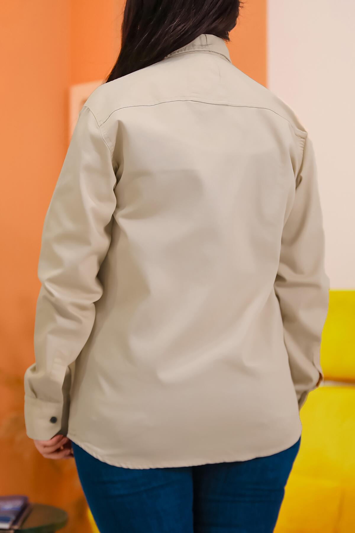 Büyük Beden Çıt Çıt Düğmeli Önden Cepli Gömlek Bej