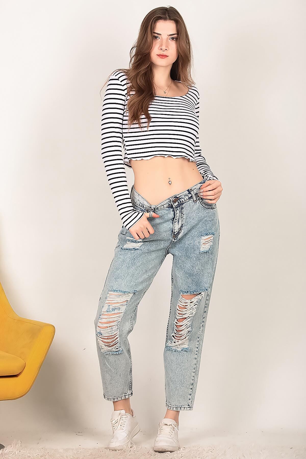 Kadın Yırtık Mom Jeans Pantolon
