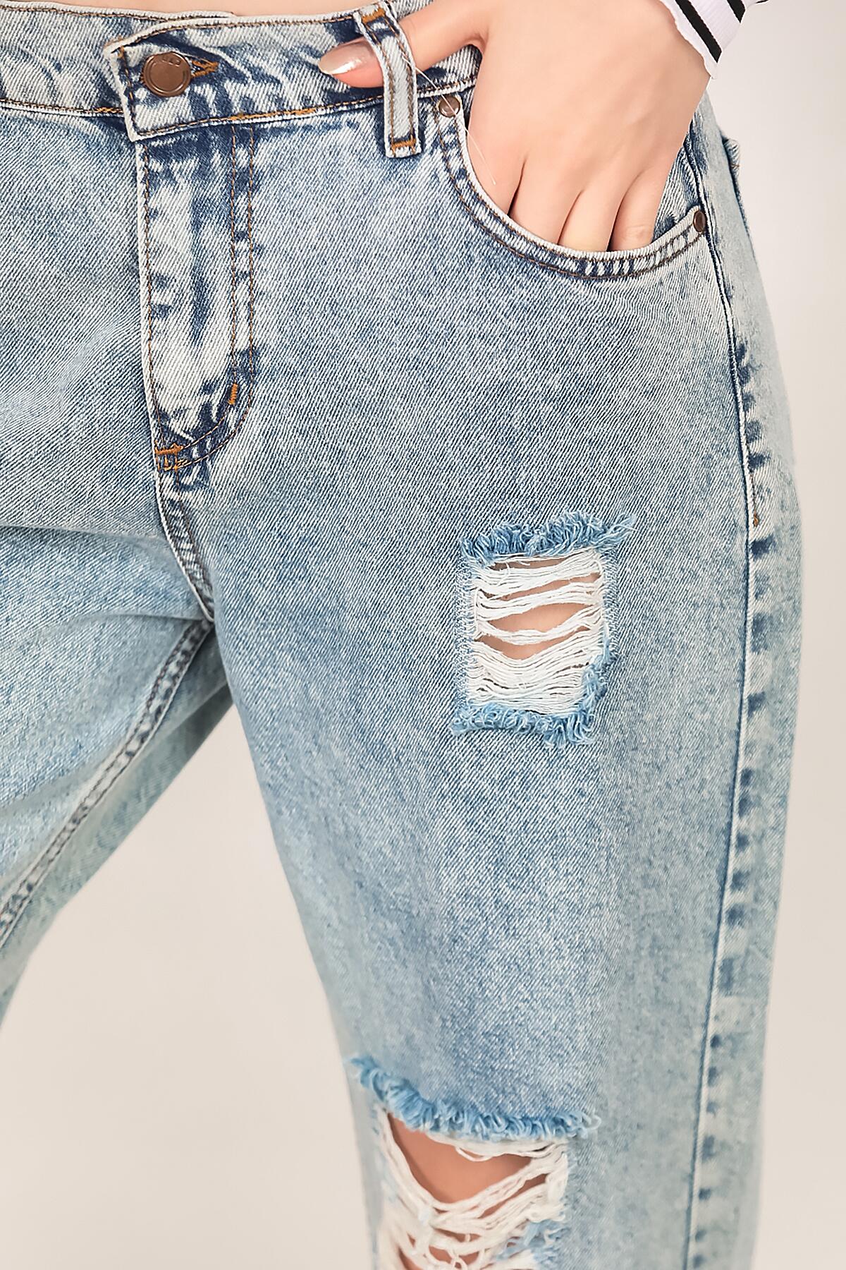 Kadın Yırtık Mom Jeans Pantolon