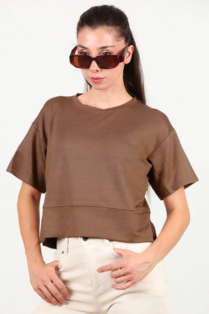 Kadın Bisiklet Yaka Yan Yırtmaçlı T-Shırt Kahverengi