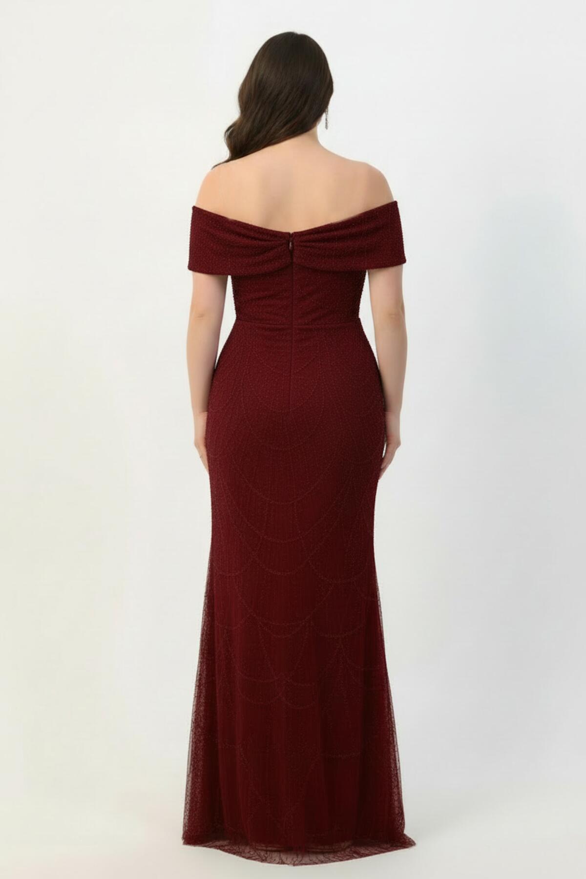 Büyük Beden Yaka Detay Pullu Boncuklu Uzun Abiye Bordo