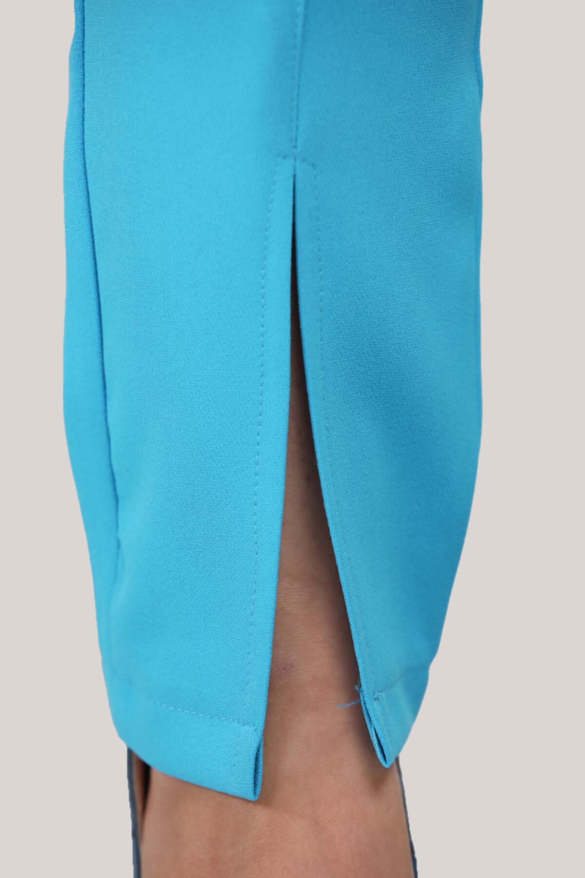 Büyük Beden Yırtmaçlı Pantolon