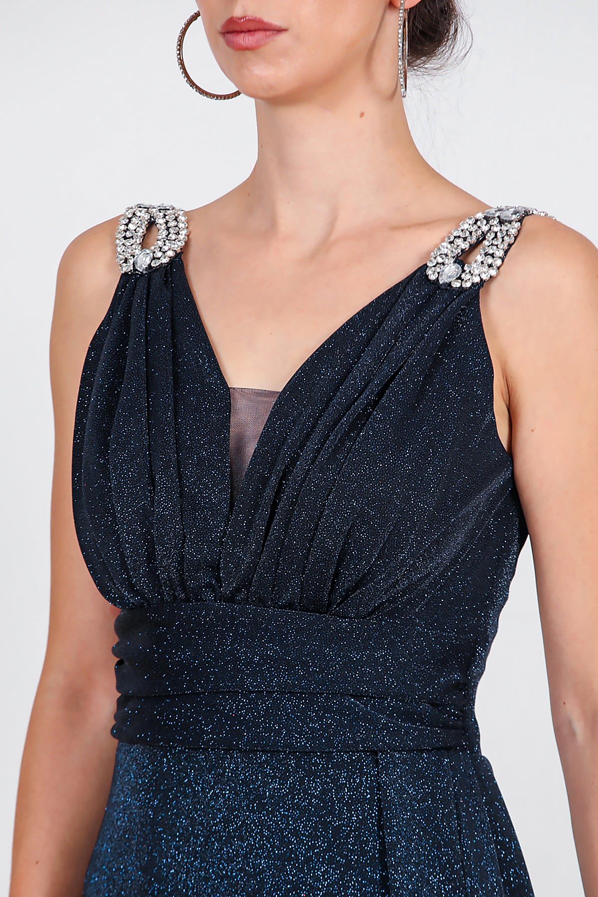 Kadın Omuz Aksesuarlı Uzun Simli Abiye Lacivert