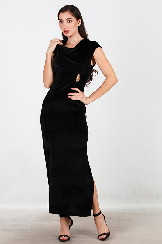 Kadın Toka Detaylı Uzun Kadife Elbise Siyah