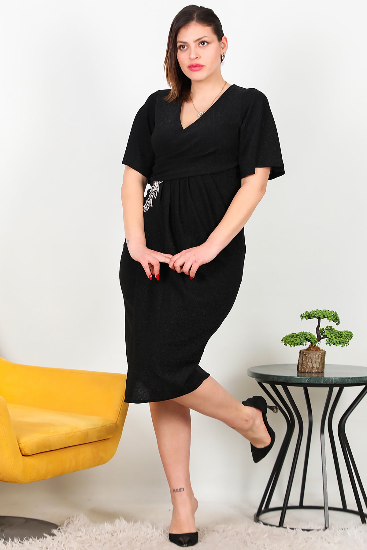 Büyük Beden Bel Aksesuarlı Midi Abiye Siyah
