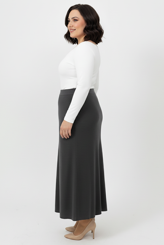 Büyük Beden Uzun Çan Etek Siyah