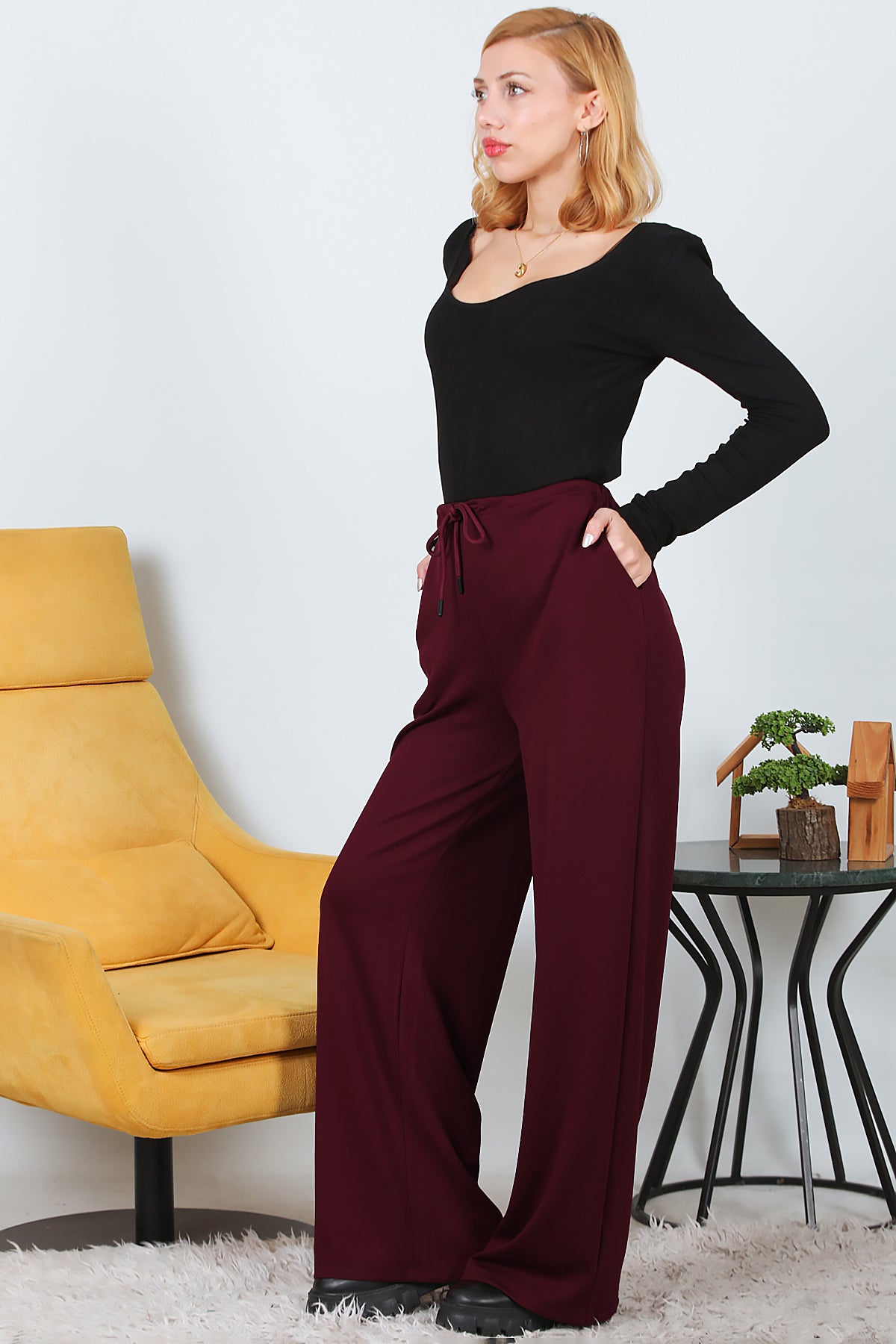 Kadın Bağcıklı Bol Paça Pantolon Bordo