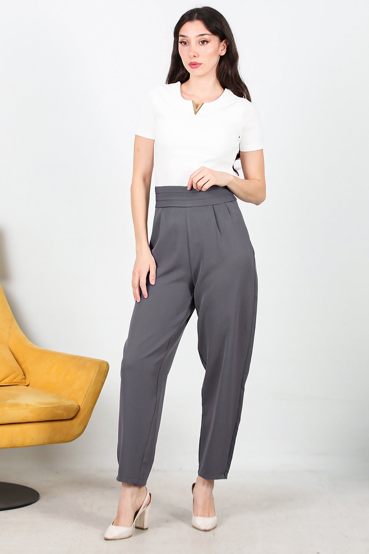 Kadın Beli Pileli Paça Düğmeli Pantolon Füme