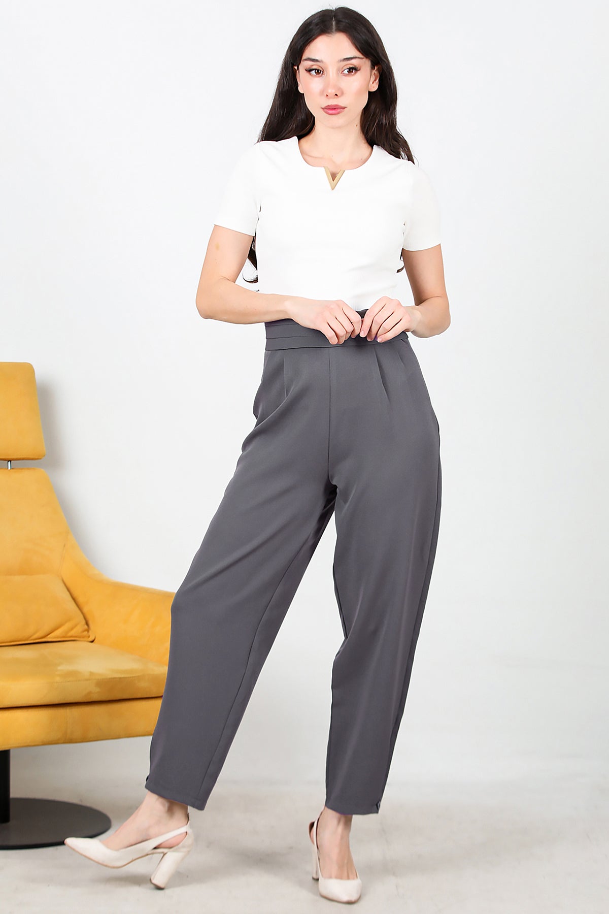 Kadın Beli Pileli Paça Düğmeli Pantolon Füme