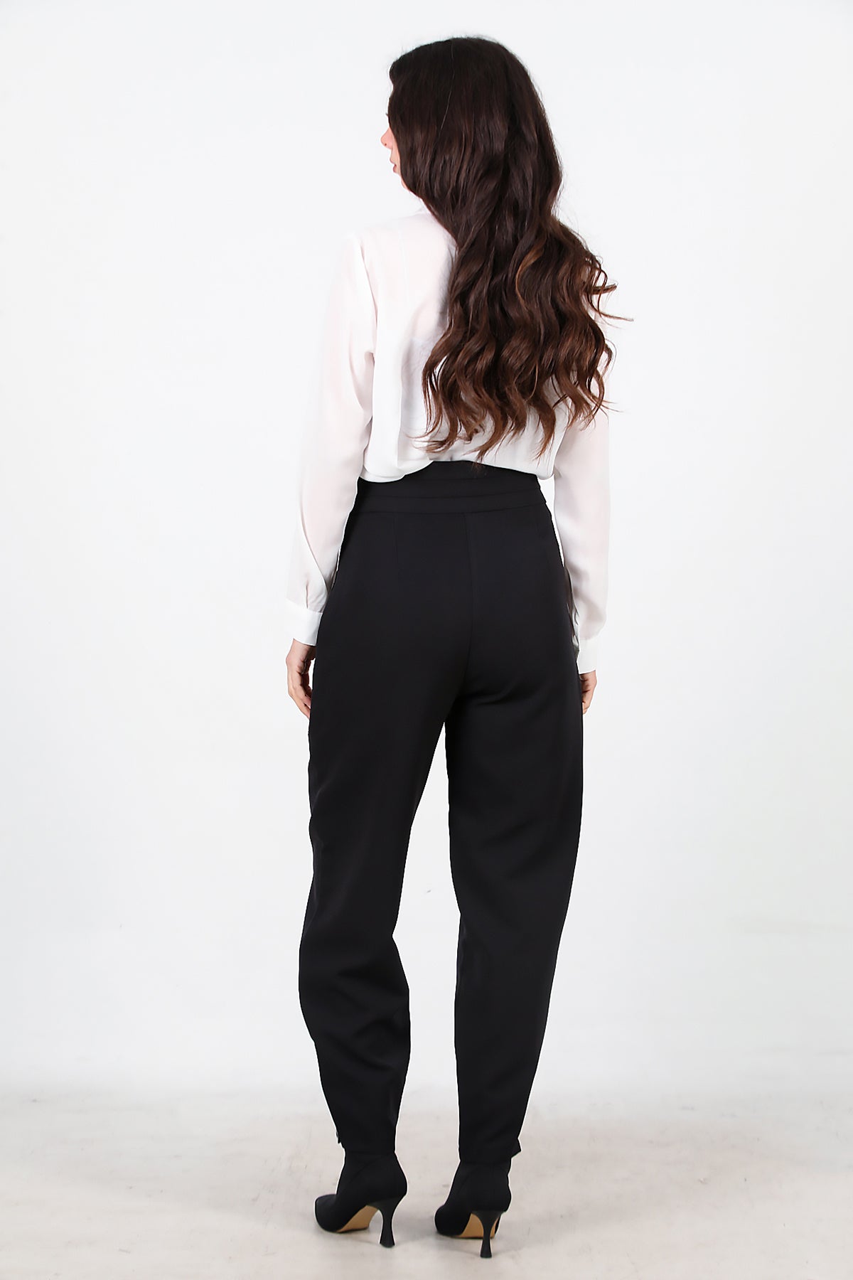 Kadın Beli Pileli Paça Düğmeli Pantolon Siyah