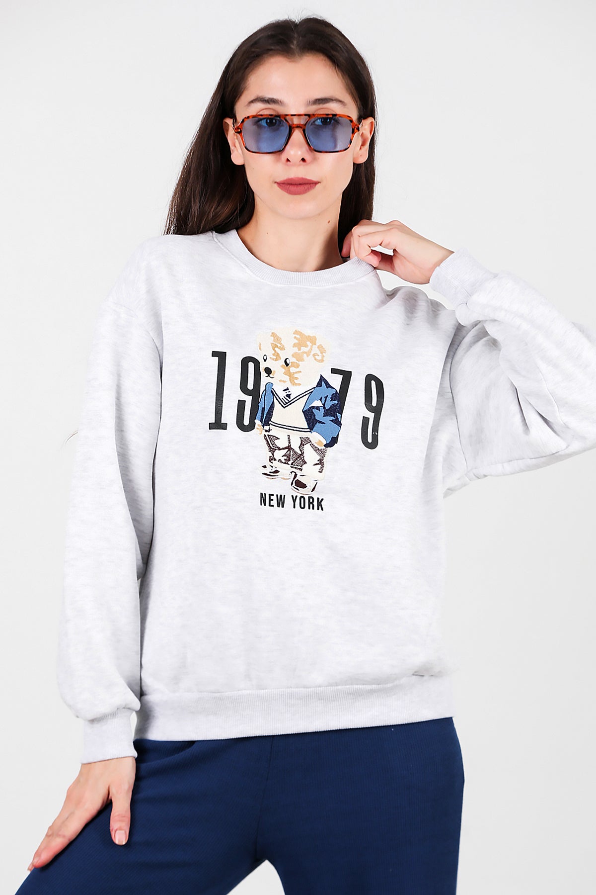 Kadın Nakışlı Şardonlu Bisiklet Yaka Sweat Gri