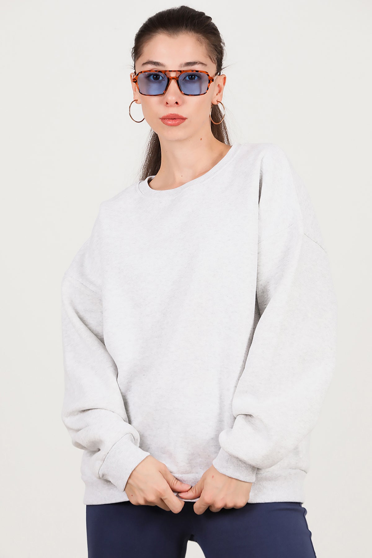 Kadın Bisiklet Yaka Üç İplik Oversize Sweat Açık Gri