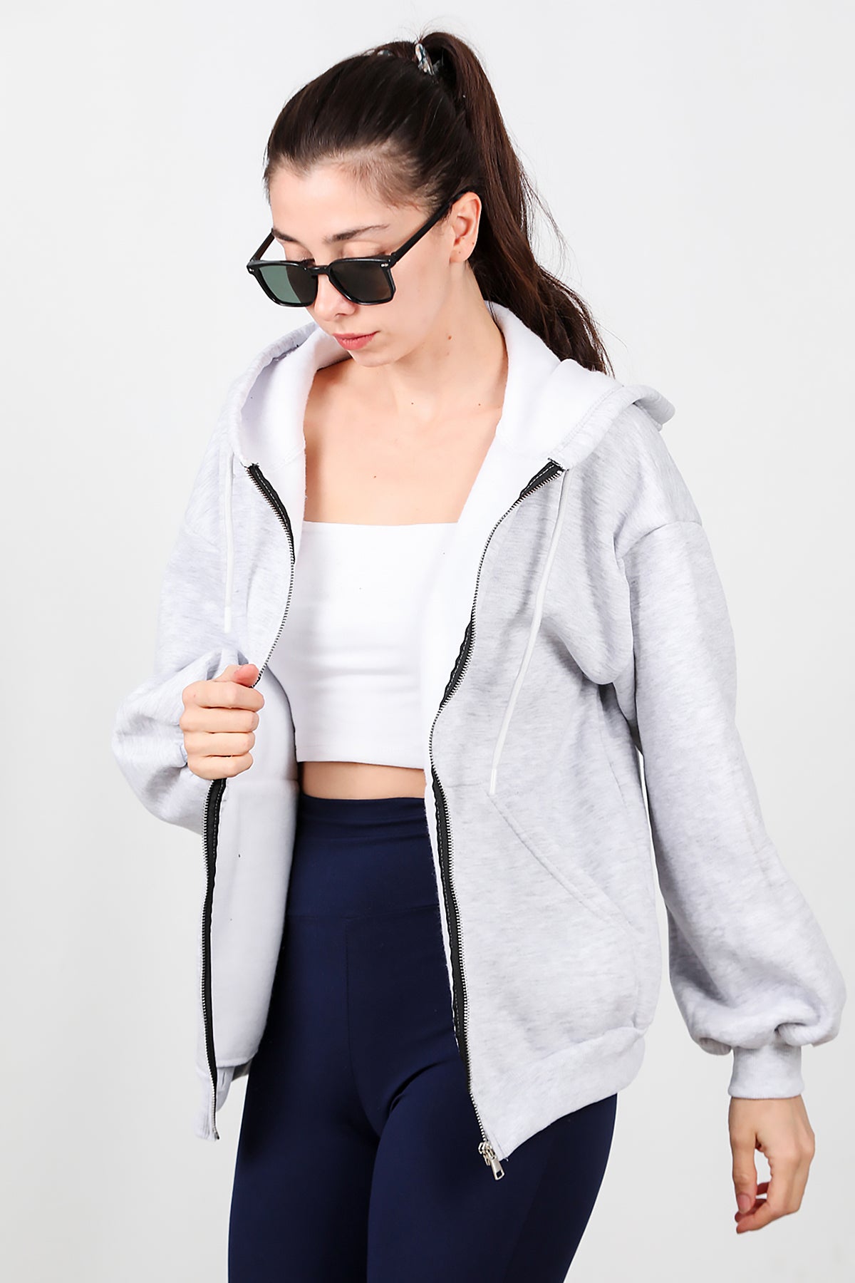 Kadın Kapşonlu Fermuarlı Şardonlu Sweat Gri