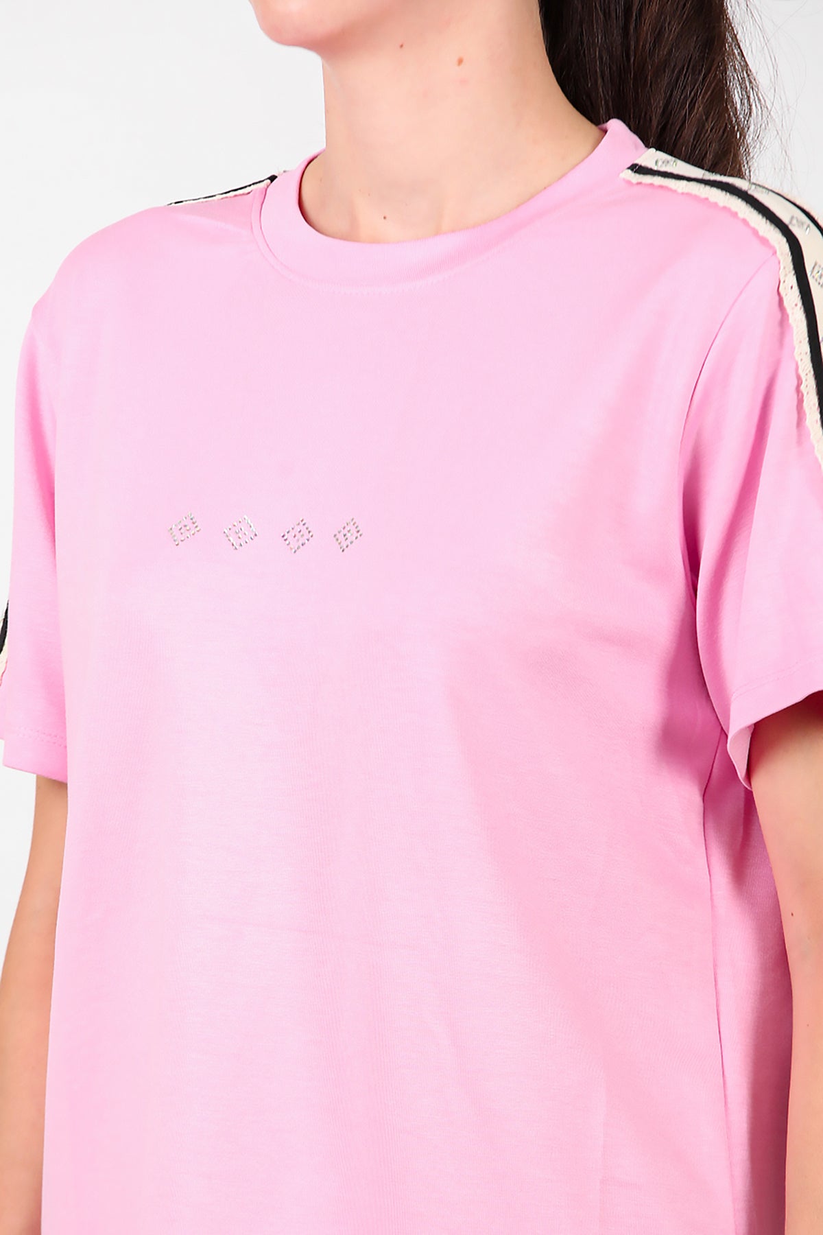Kadın Taşlı Şortlu Takım Pembe