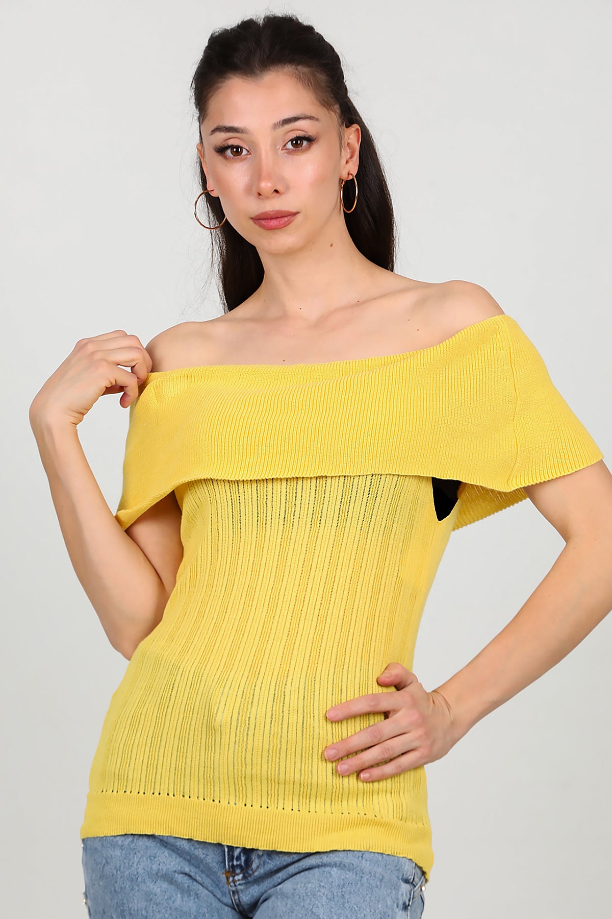 Kadın Madonna Yaka Triko Sarı