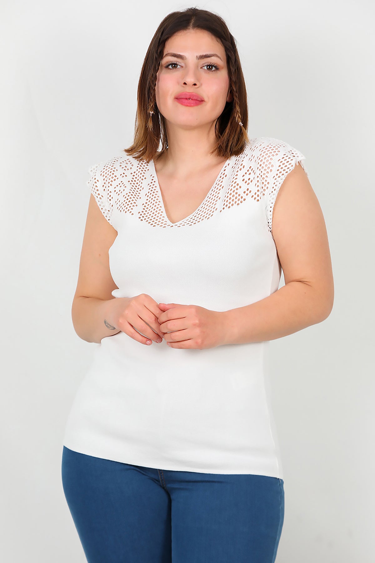 Büyük Beden Ajurlu Triko Bluz Ekru
