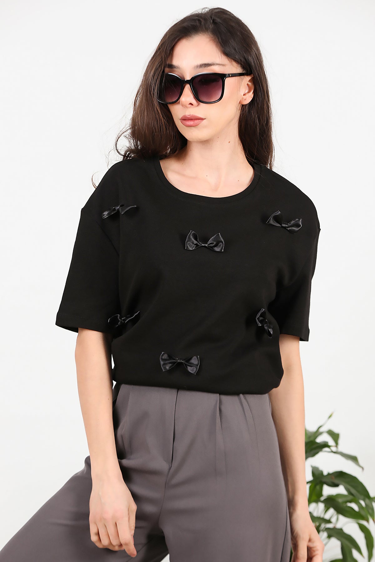 Kadın Fiyonk Detaylı Bisiklet Yaka T-shirt Siyah