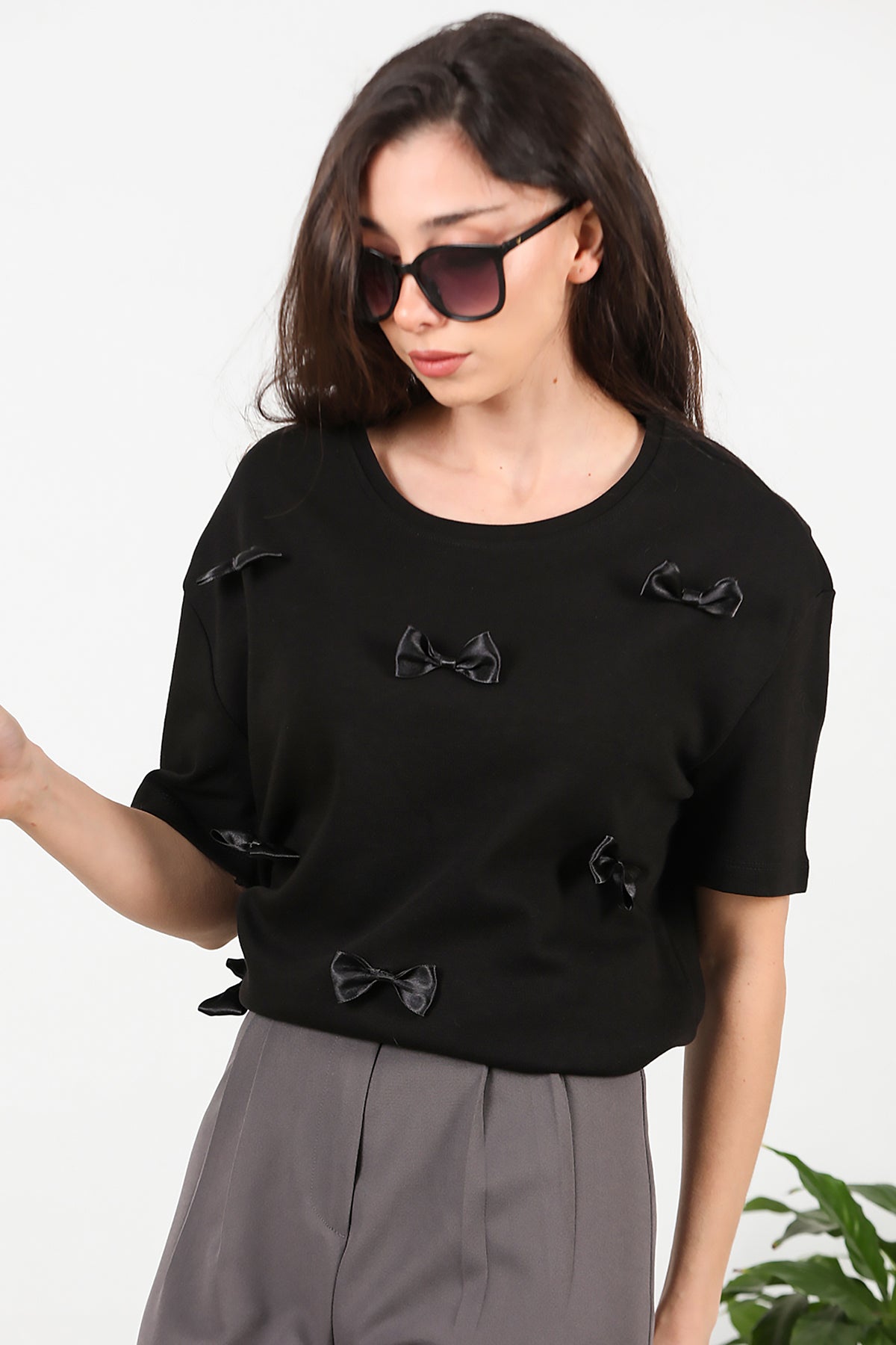 Kadın Fiyonk Detaylı Bisiklet Yaka T-shirt Siyah