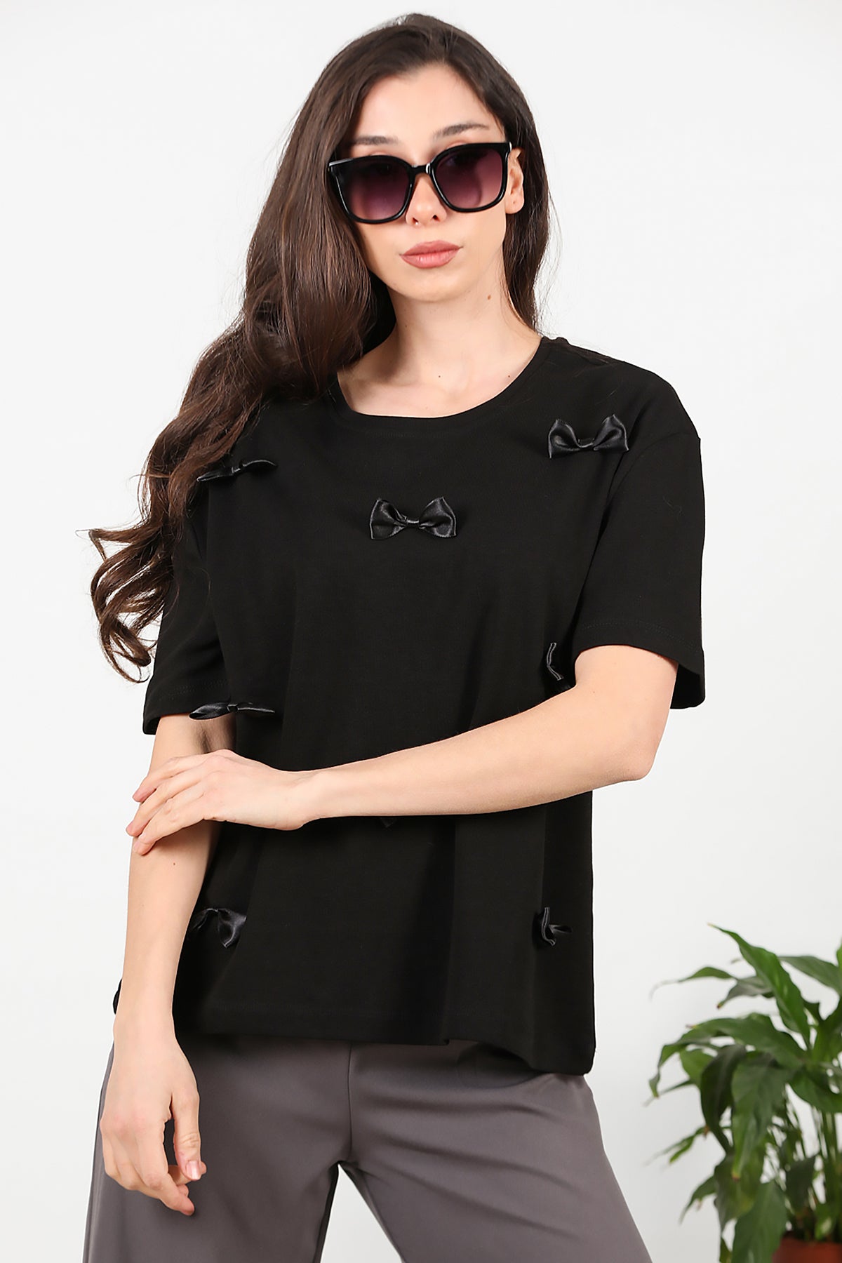 Kadın Fiyonk Detaylı Bisiklet Yaka T-shirt Siyah