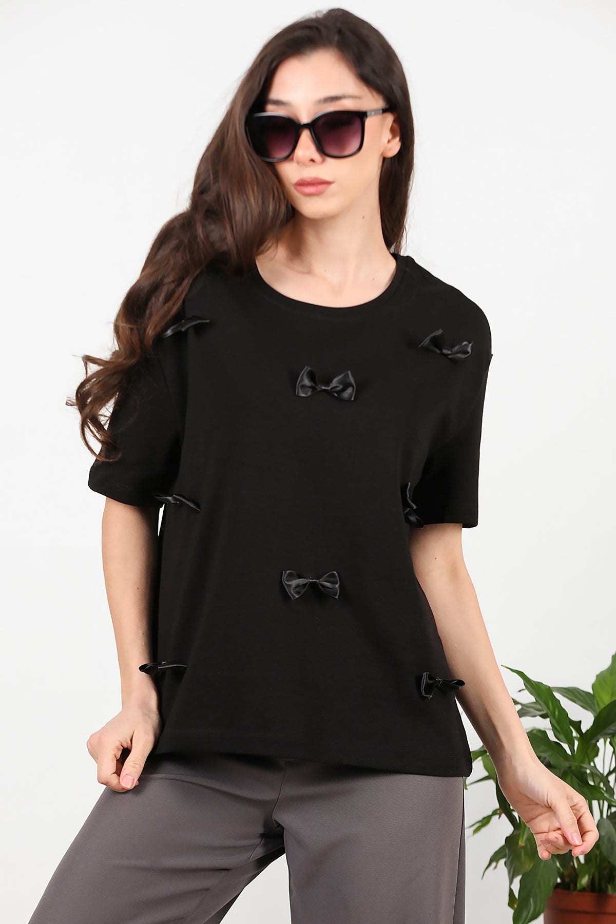 Kadın Fiyonk Detaylı Bisiklet Yaka T-shirt Siyah
