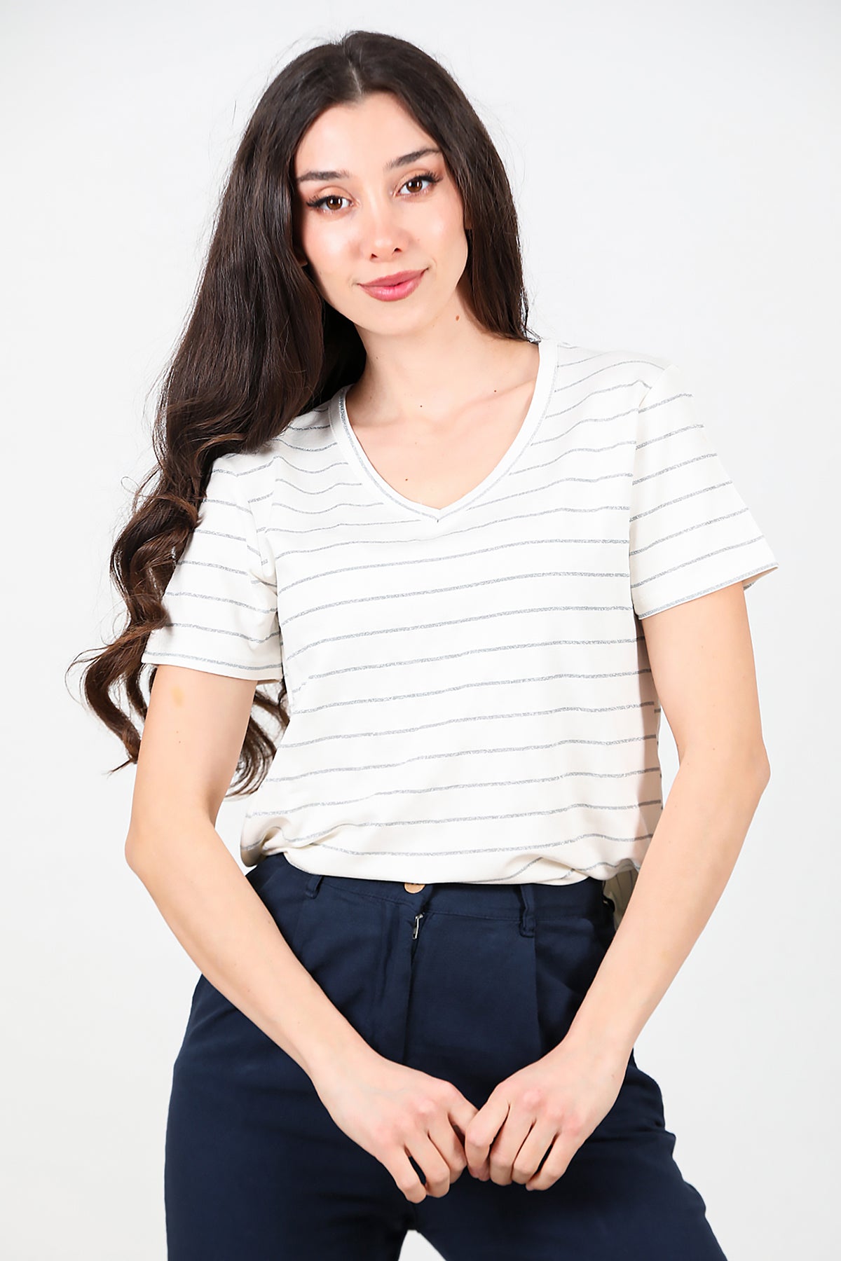 Kadın Çizgili V Yaka T-shirt Ekru