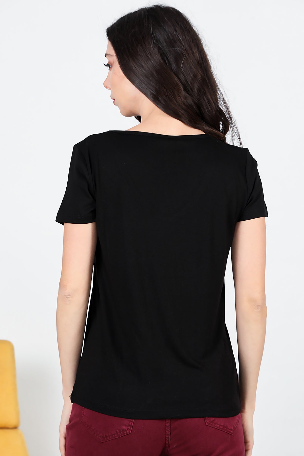 Kadın V Yaka T-shirt Siyah