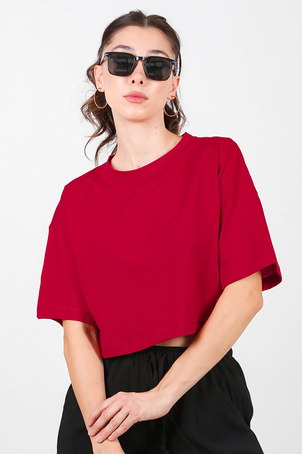 Kadın Bisiklet Yaka Kısa T-Shirt Kırmızı