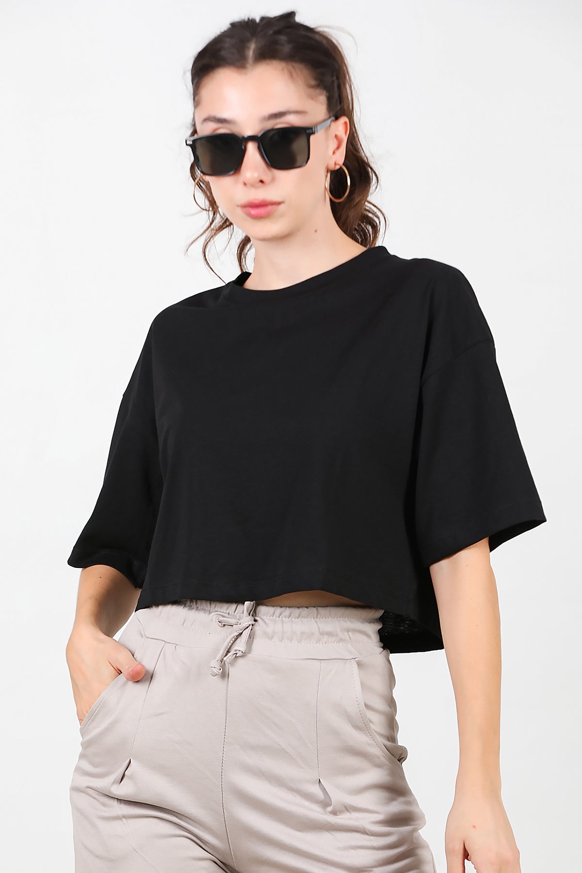 Kadın Bisiklet Yaka Kısa T-Shirt Siyah