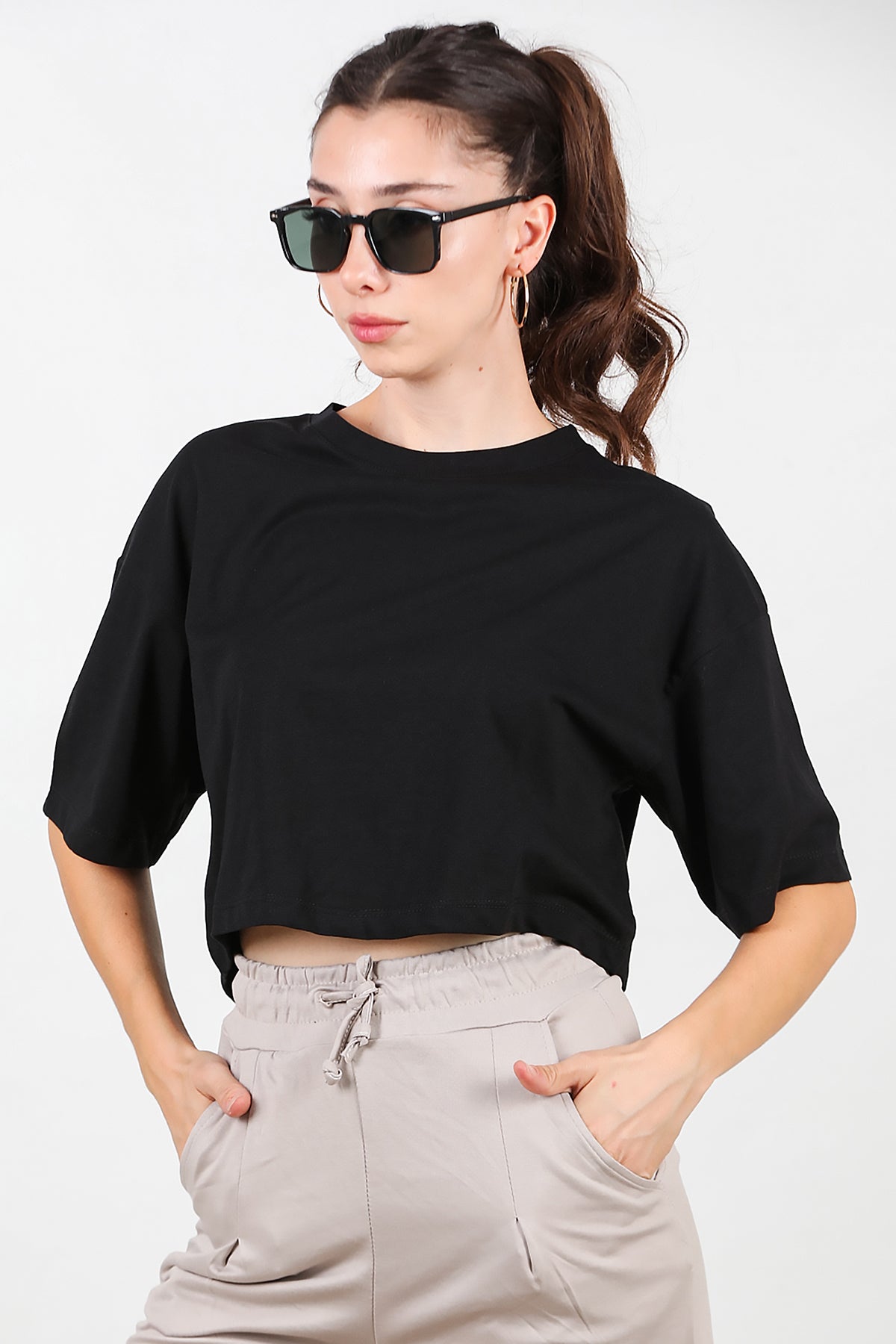 Kadın Bisiklet Yaka Kısa T-Shirt Siyah