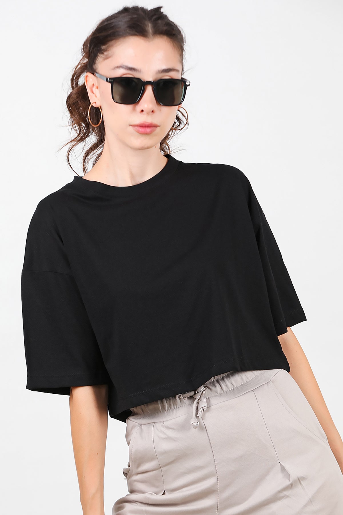 Kadın Bisiklet Yaka Kısa T-Shirt Siyah