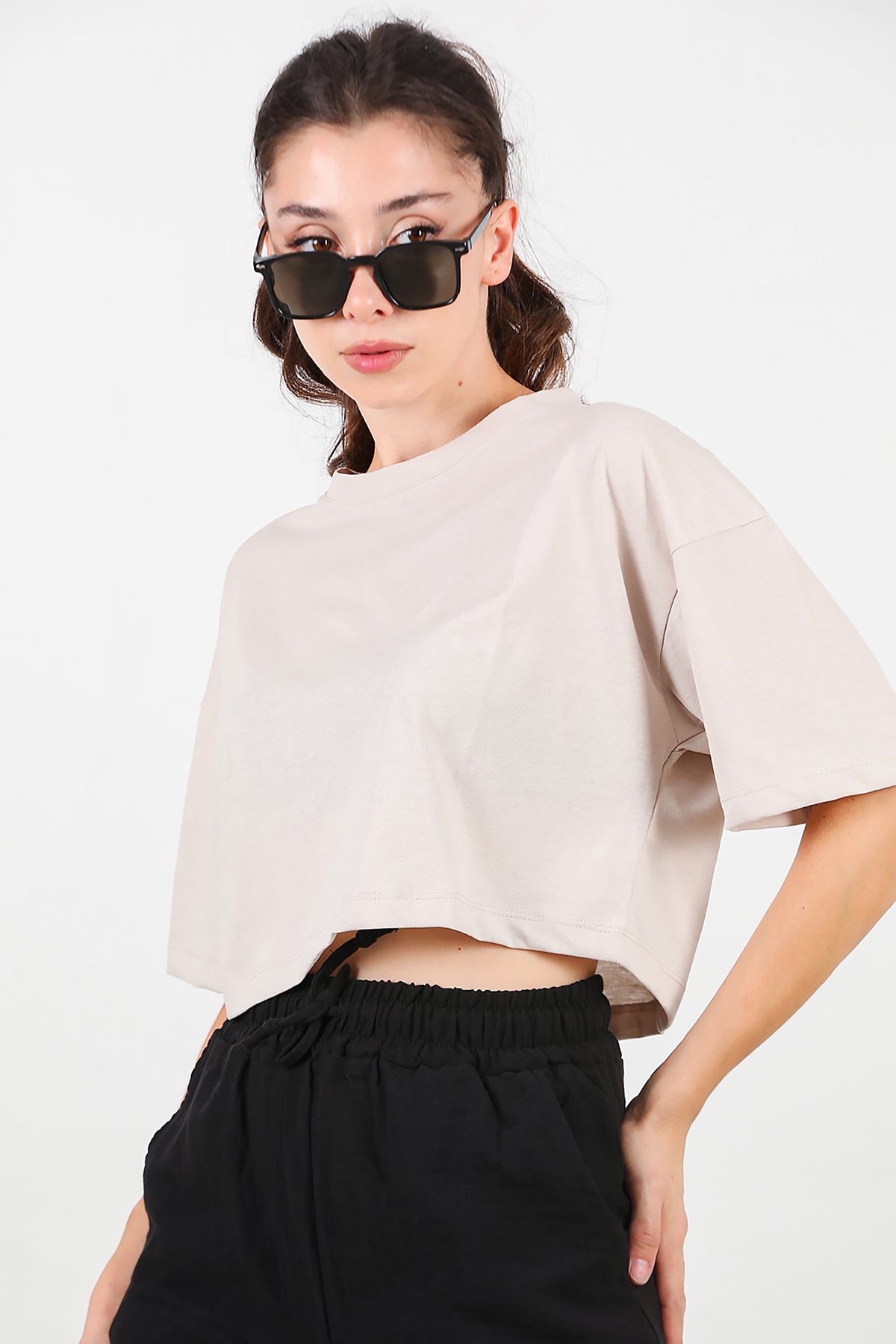 Kadın Bisiklet Yaka Kısa T-Shirt Taş