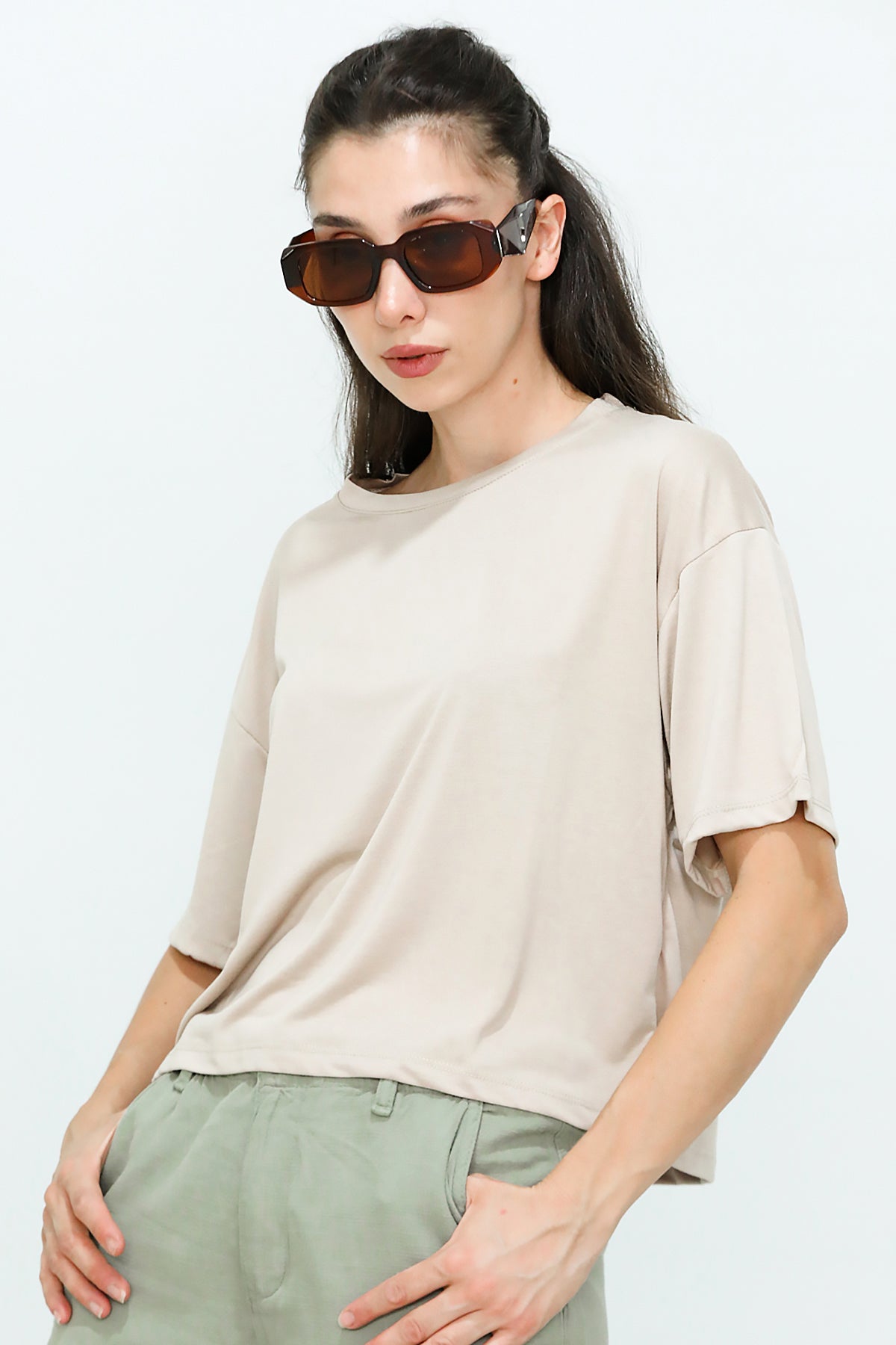 Kadın Bisiklet Yaka Kısa T-shirt Bej