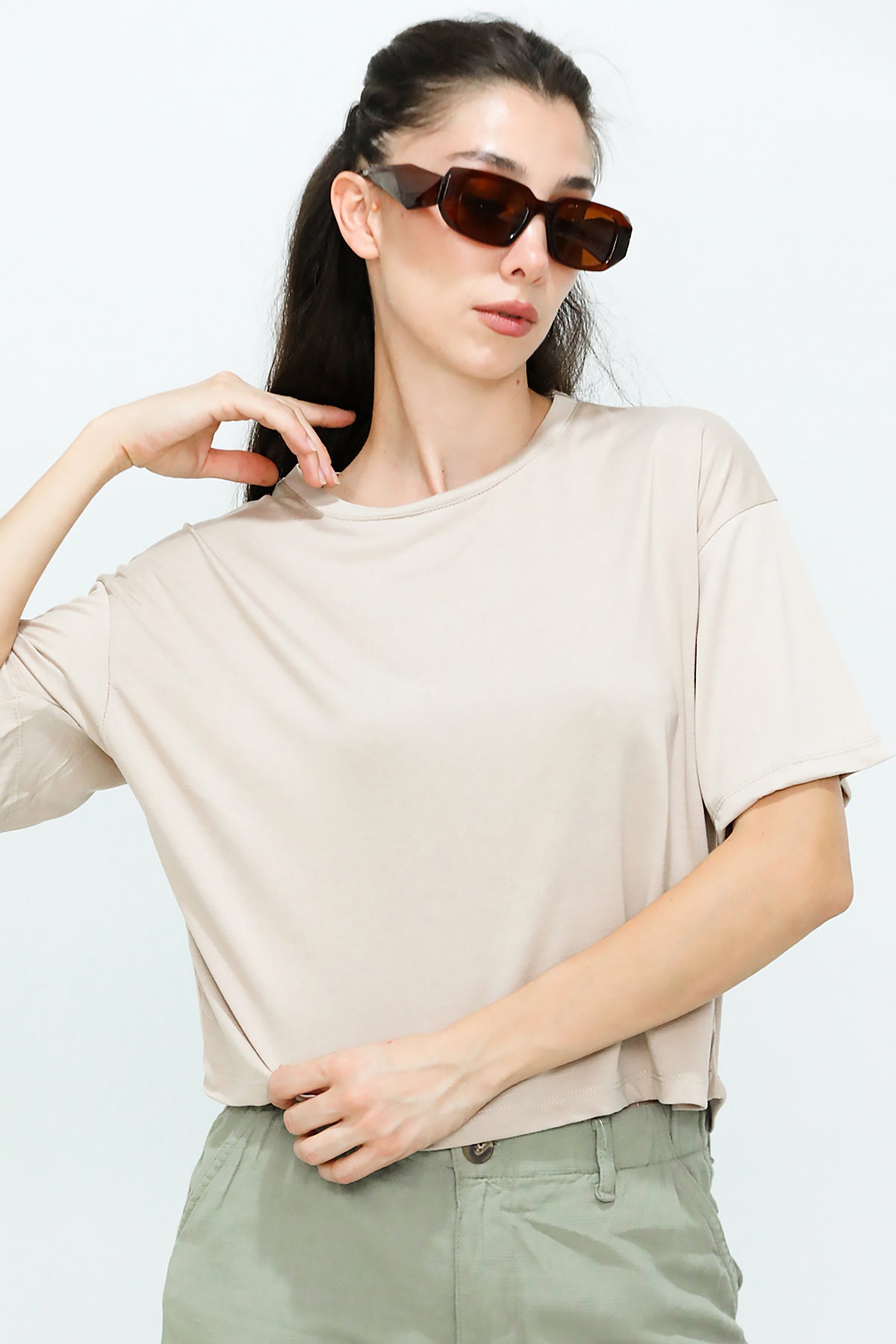 Kadın Bisiklet Yaka Kısa T-shirt Bej