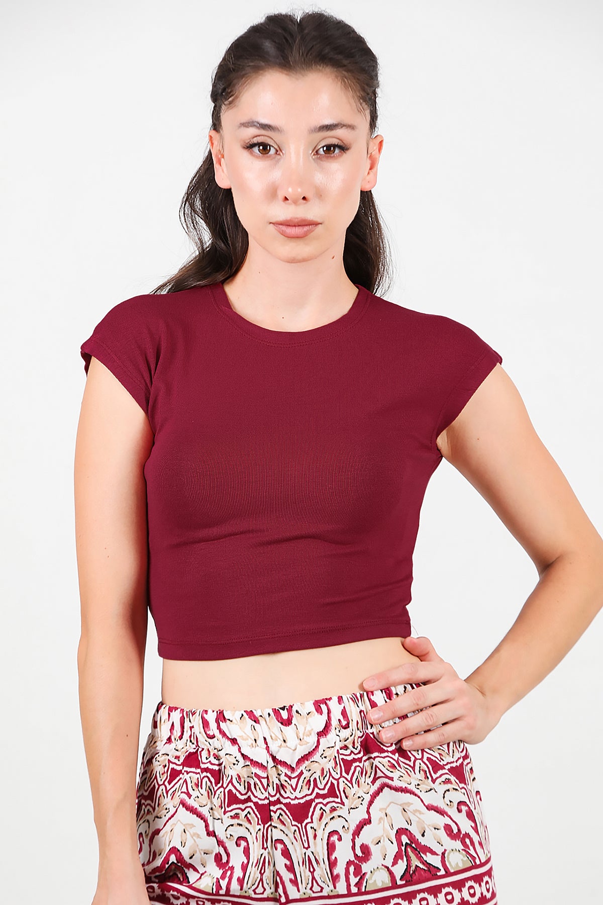 Kadın Düşük Omuz Kısa T-Shirt Bordo