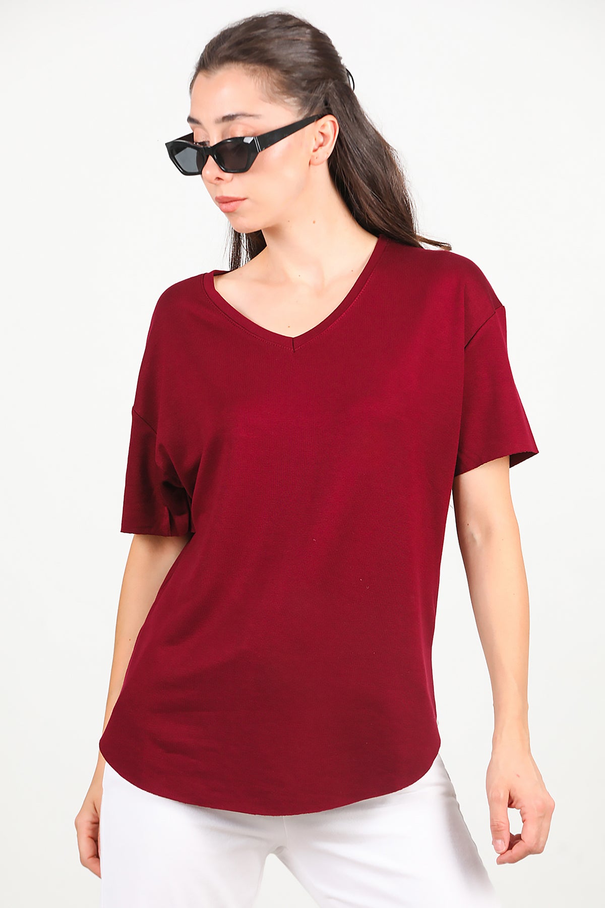 Kadın Eteği Oval V Yaka T-Shirt Bordo