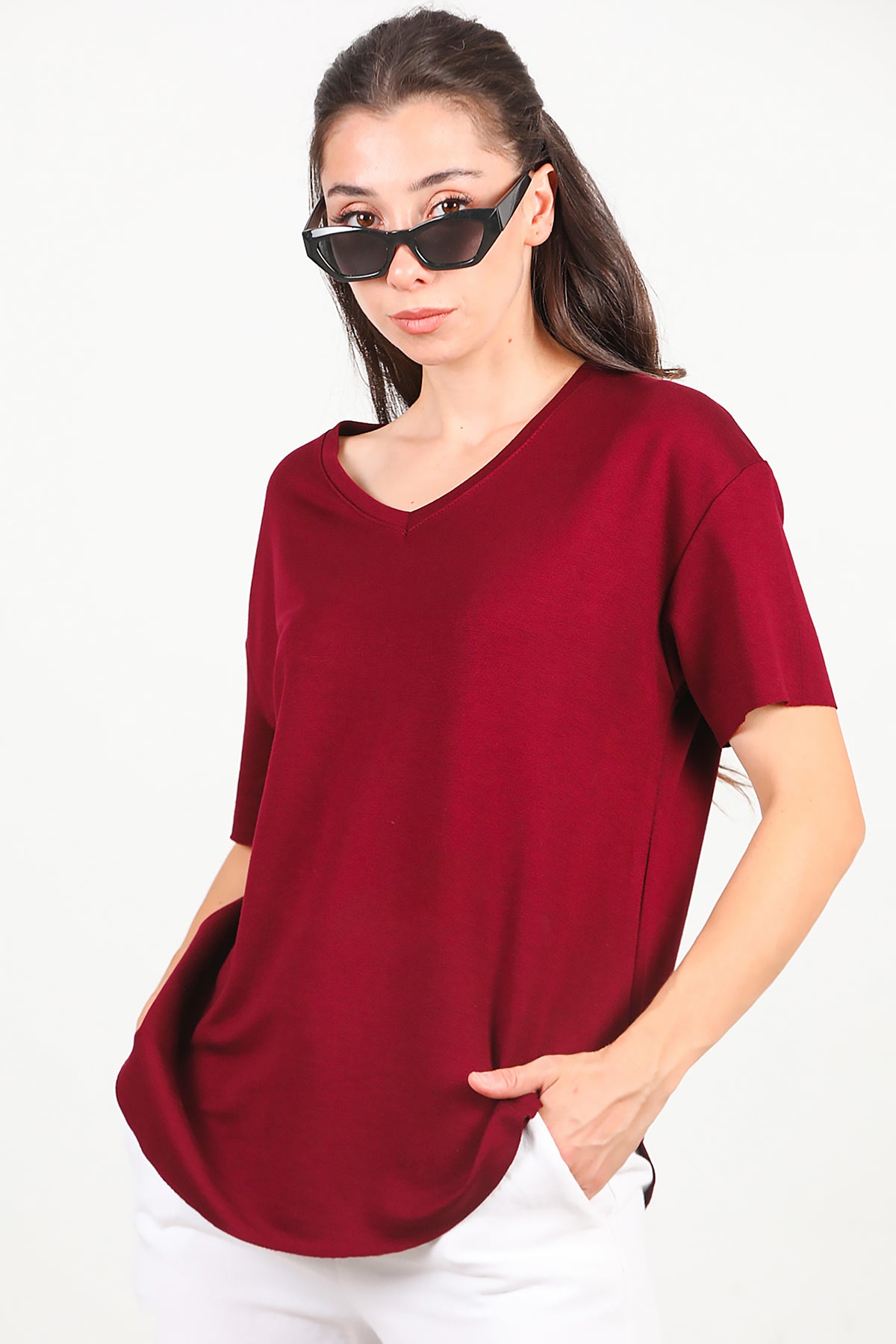 Kadın Eteği Oval V Yaka T-Shirt Bordo