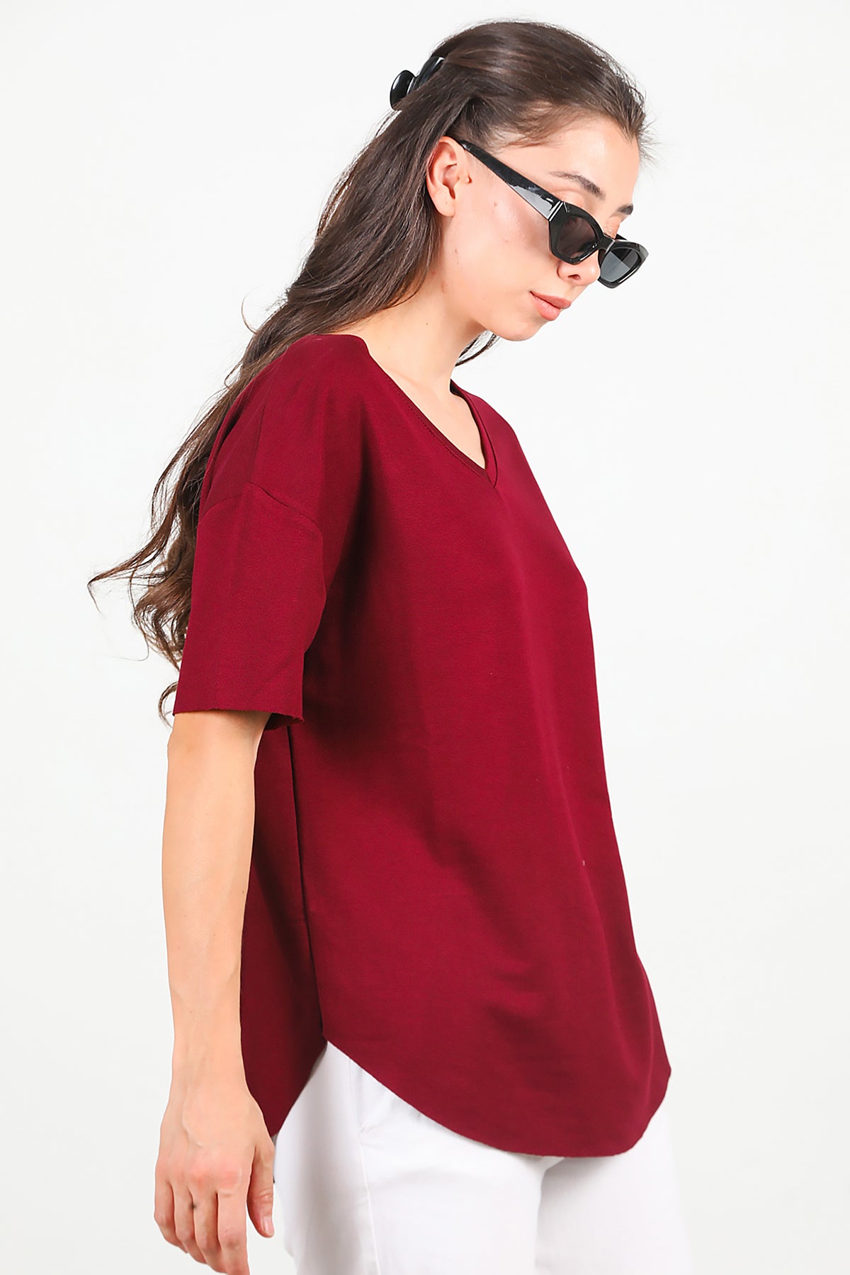 Kadın Eteği Oval V Yaka T-Shirt Bordo