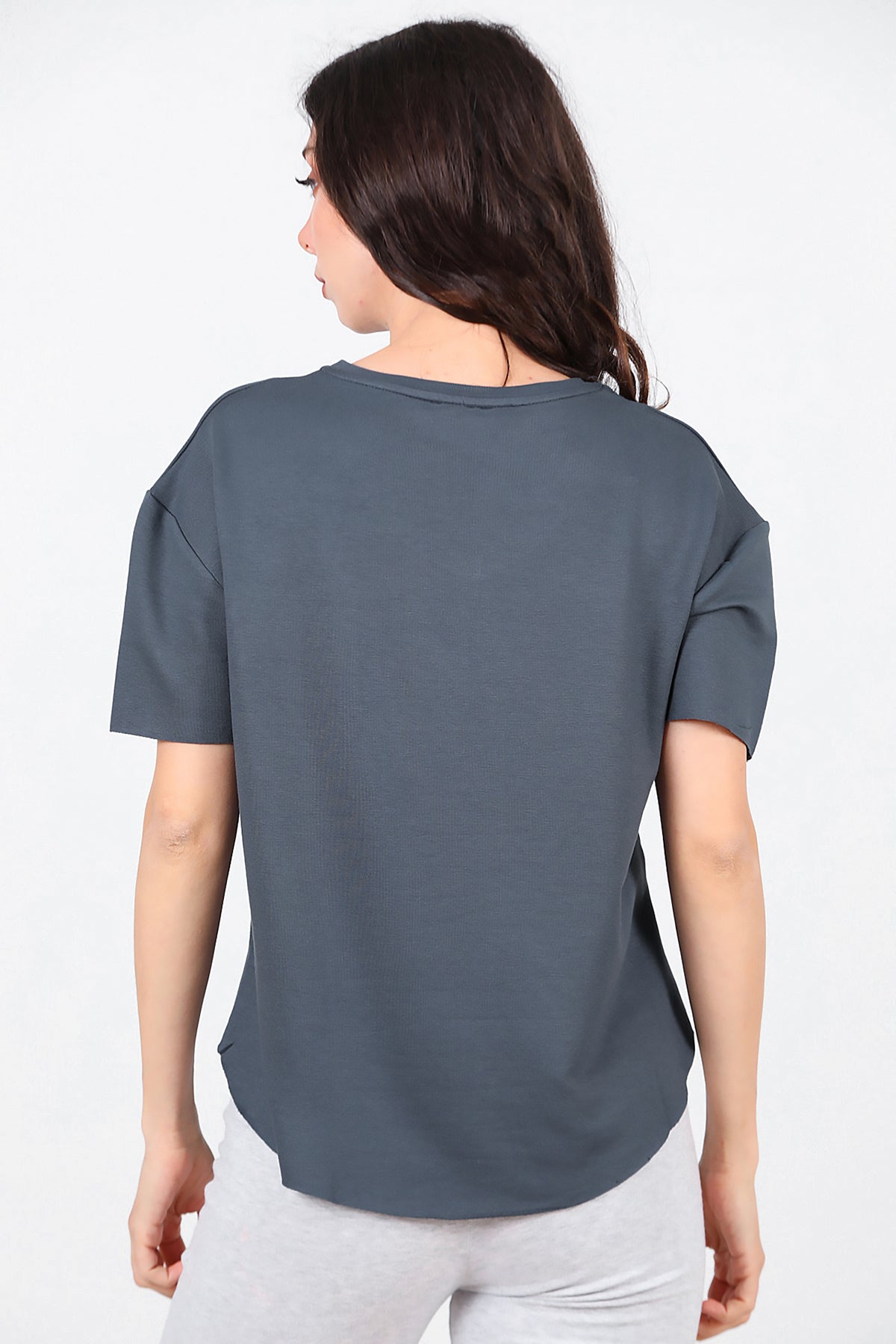 Kadın Eteği Oval V Yaka T-Shirt Füme