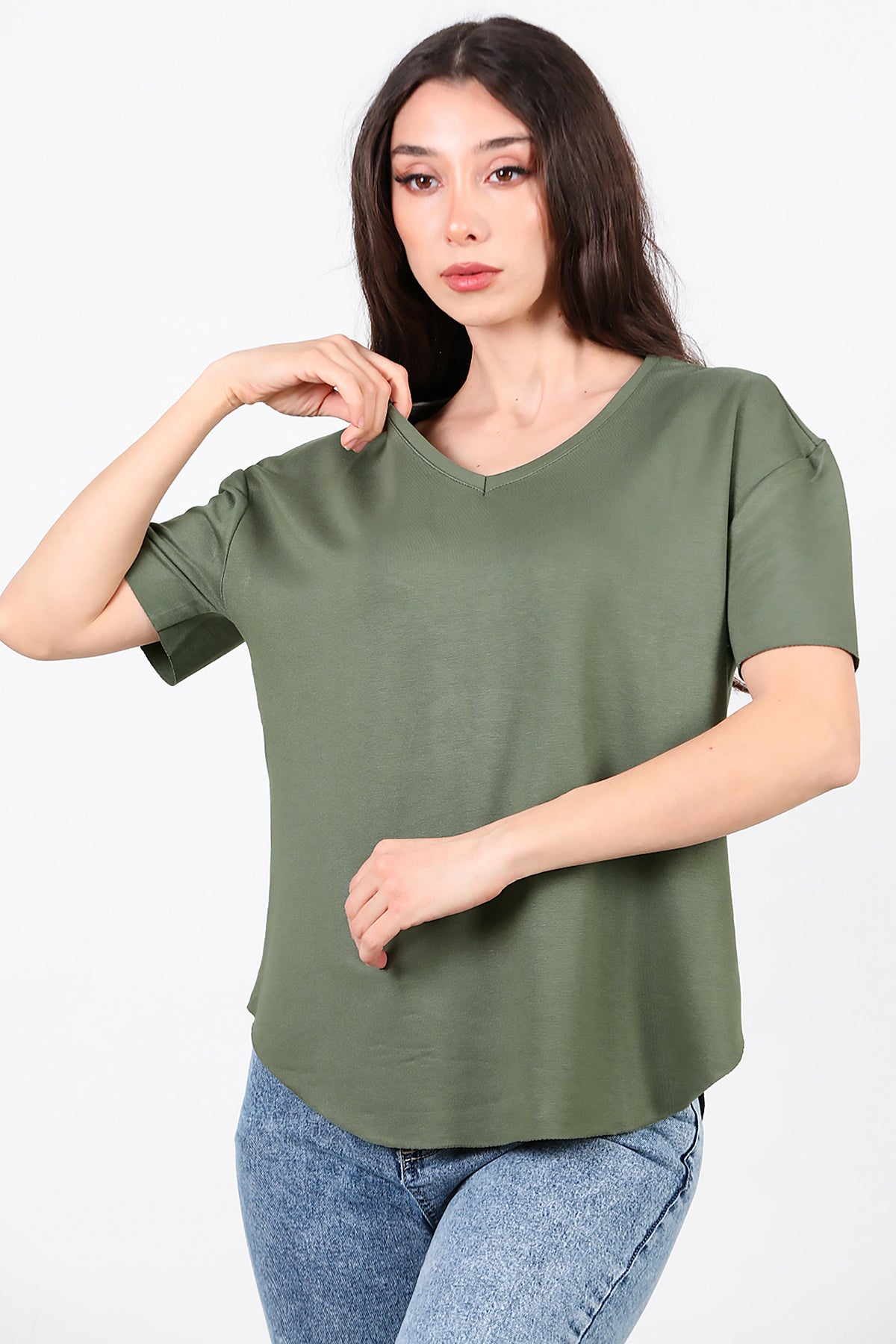 Kadın Eteği Oval V Yaka T-Shirt Haki