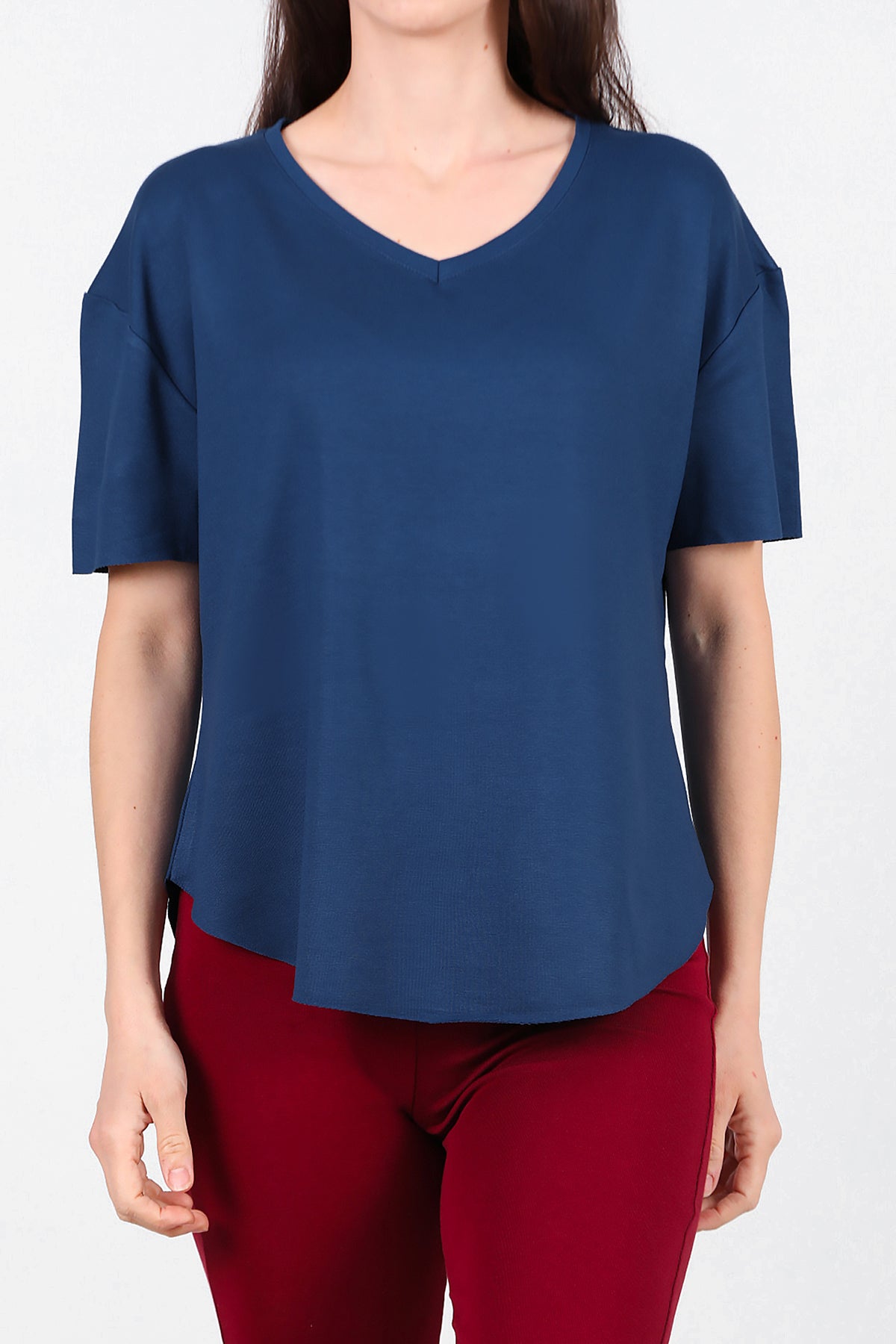 Kadın Eteği Oval V Yaka T-Shirt Lacivert