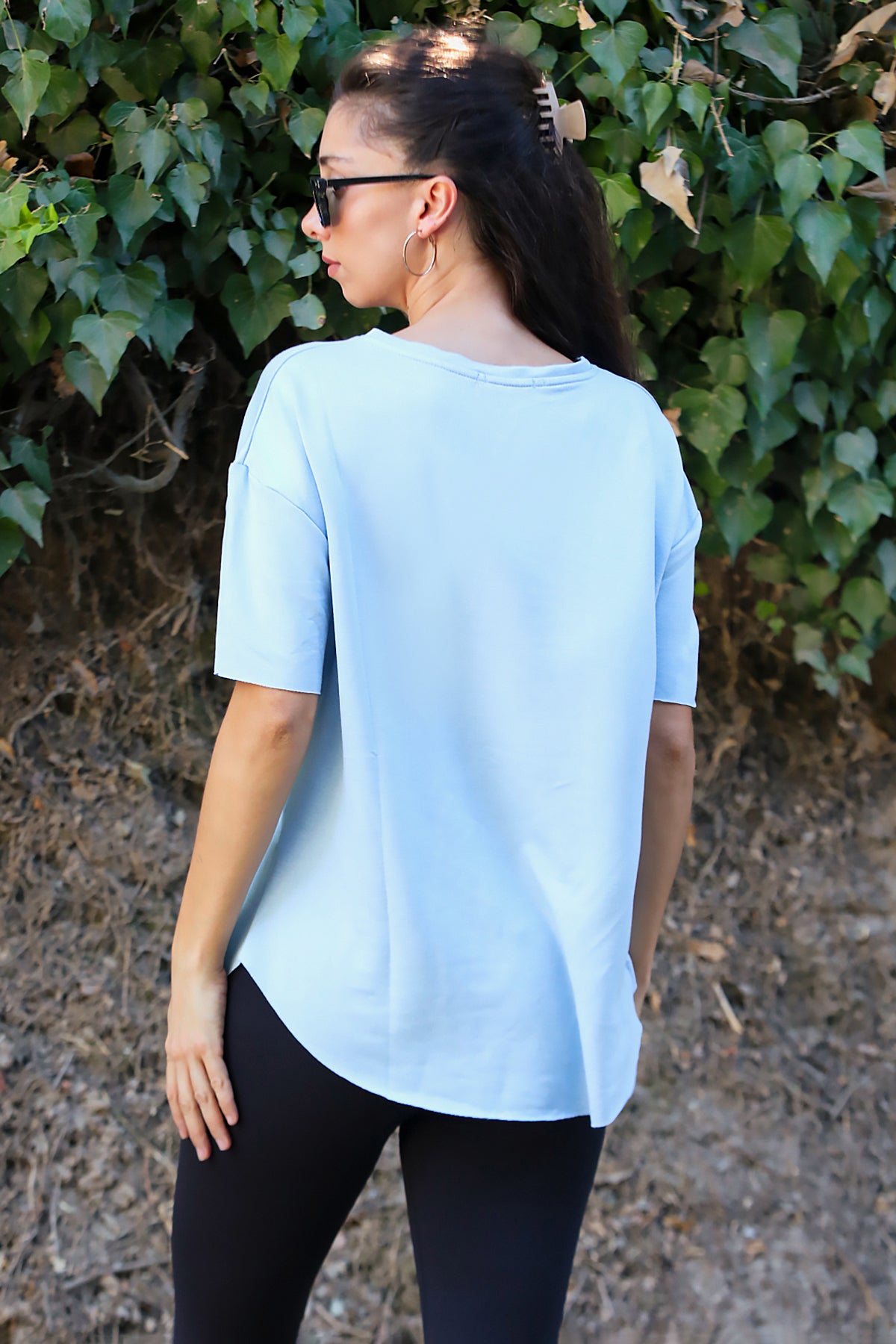 Kadın Eteği Oval V Yaka T-Shirt Mavi