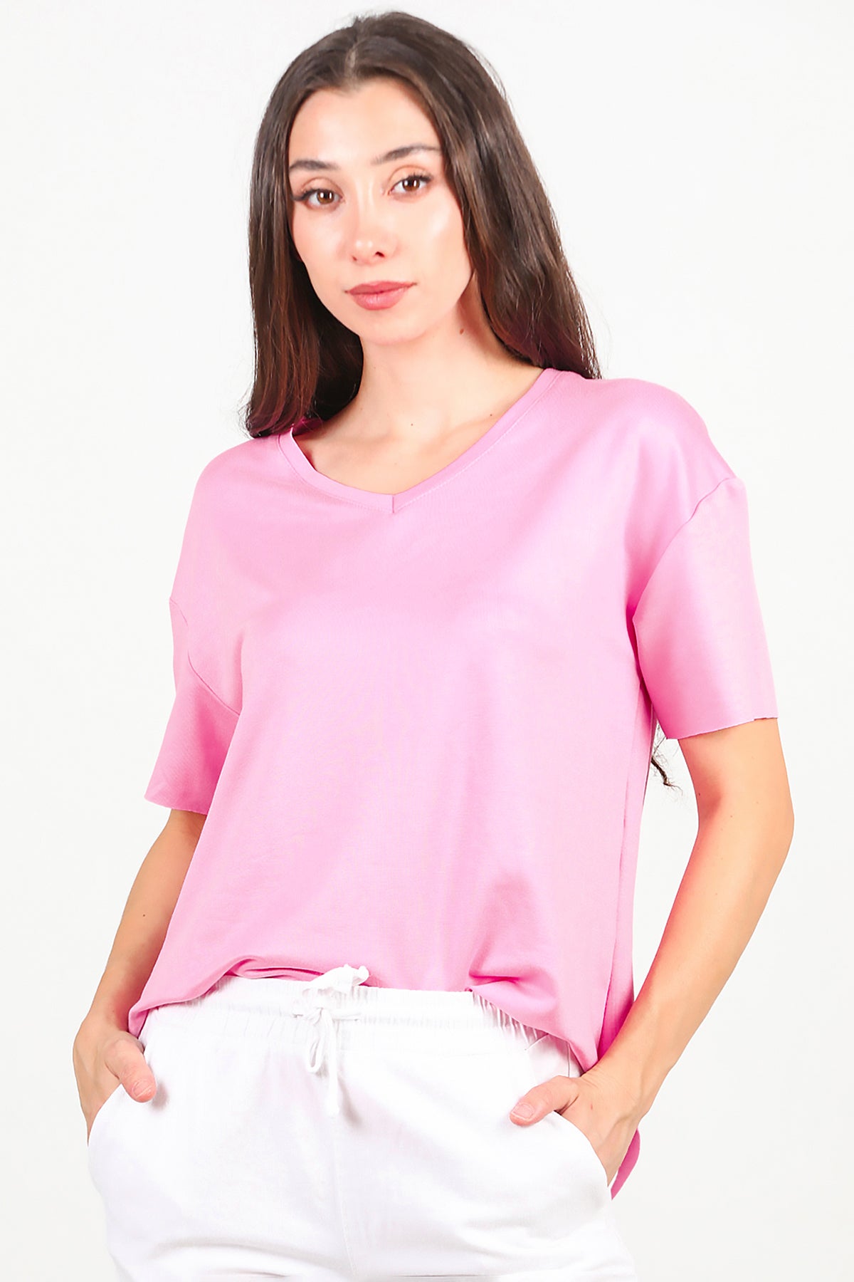 Kadın Eteği Oval V Yaka T-Shirt Pembe