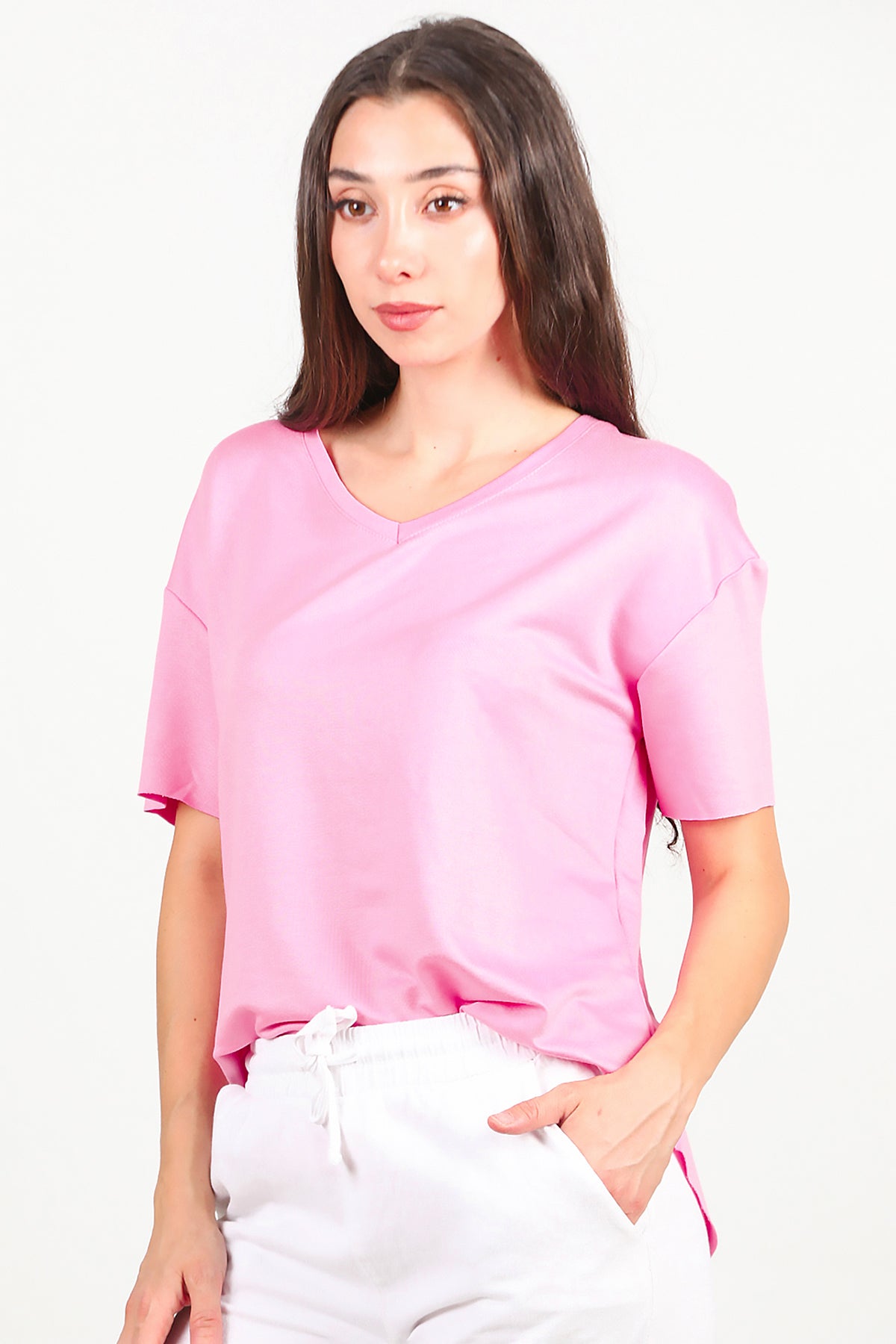 Kadın Eteği Oval V Yaka T-Shirt Pembe