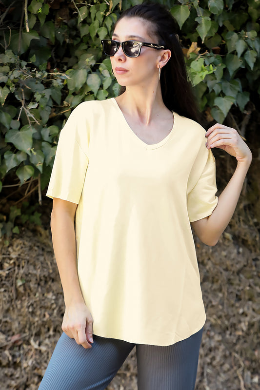 Kadın Eteği Oval V Yaka T-Shirt Sarı