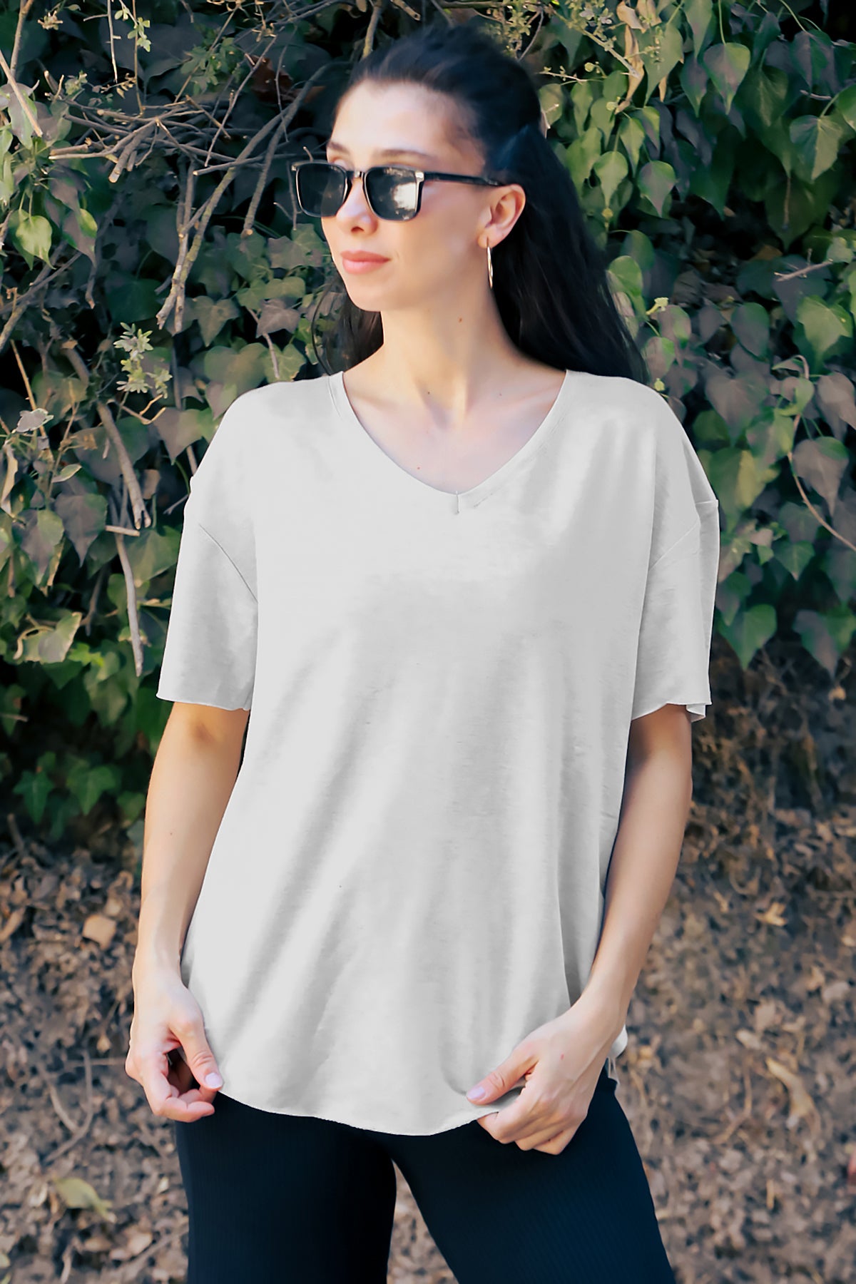 Kadın Eteği Oval V Yaka T-Shirt Taş