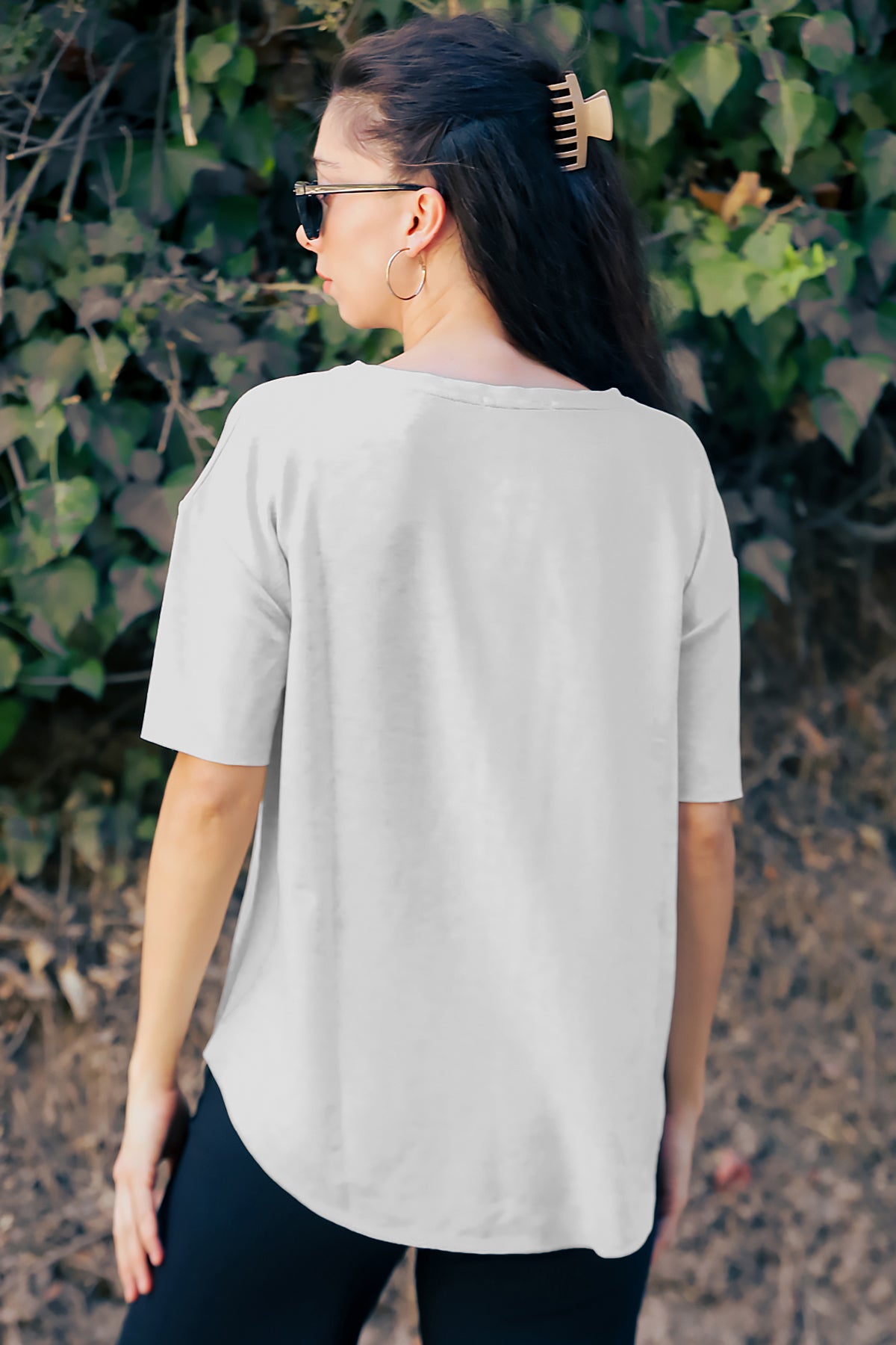 Kadın Eteği Oval V Yaka T-Shirt Taş
