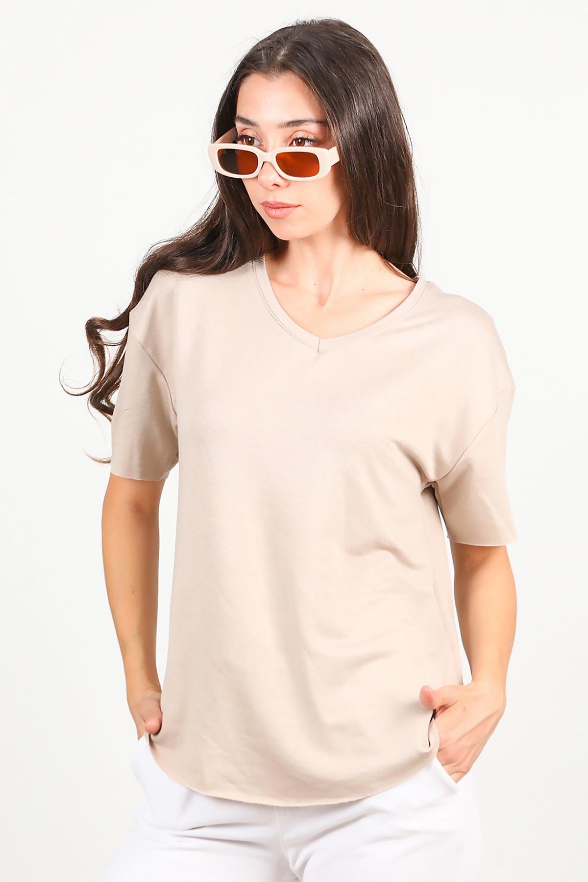 Kadın Eteği Oval V Yaka T-Shirt Vizon