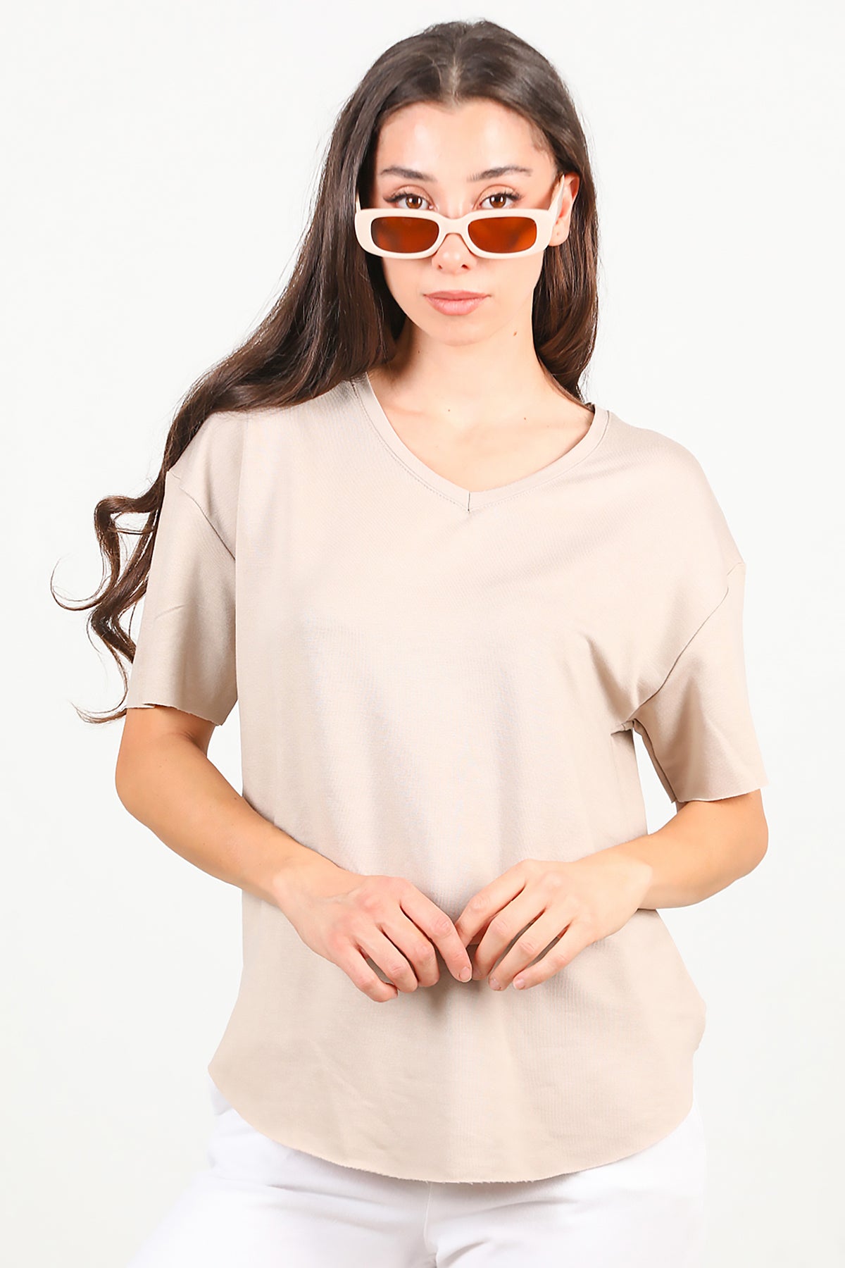 Kadın Eteği Oval V Yaka T-Shirt Vizon