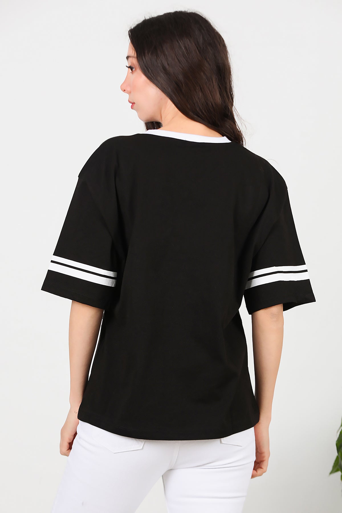 Kadın V Yaka Baskılı T-Shirt Siyah